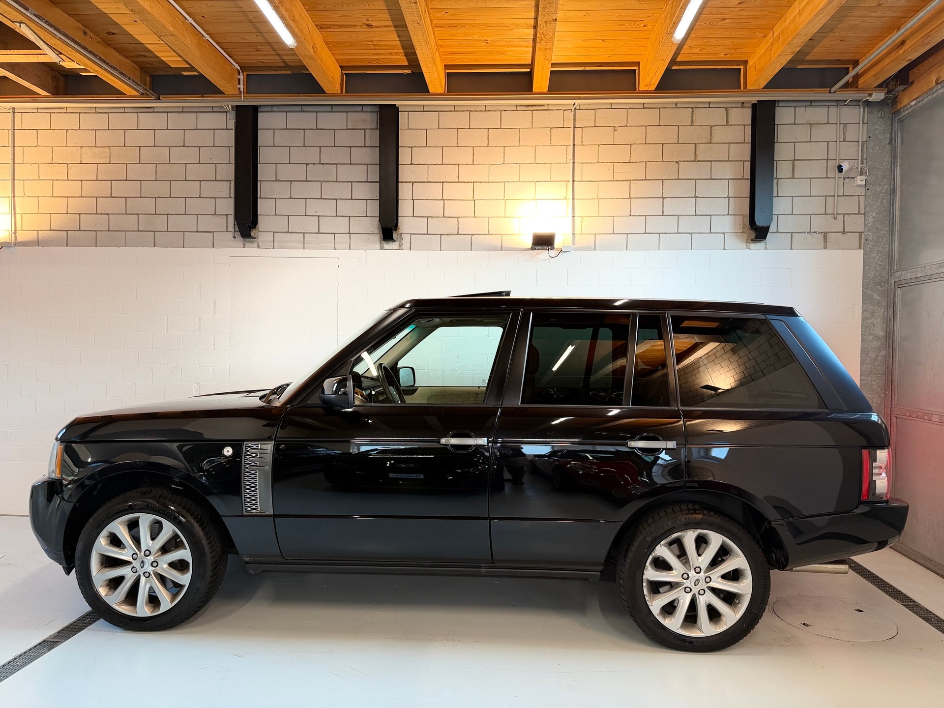 LAND ROVER Range Rover 5.0 V8 SC Autobiography Automatic-showroom-element-3