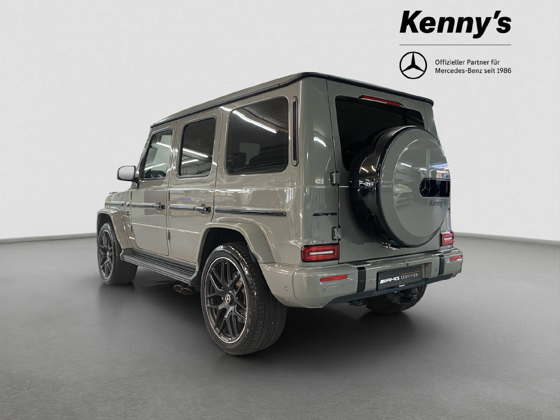MERCEDES-BENZ G 63 AMG-showroom-element-3