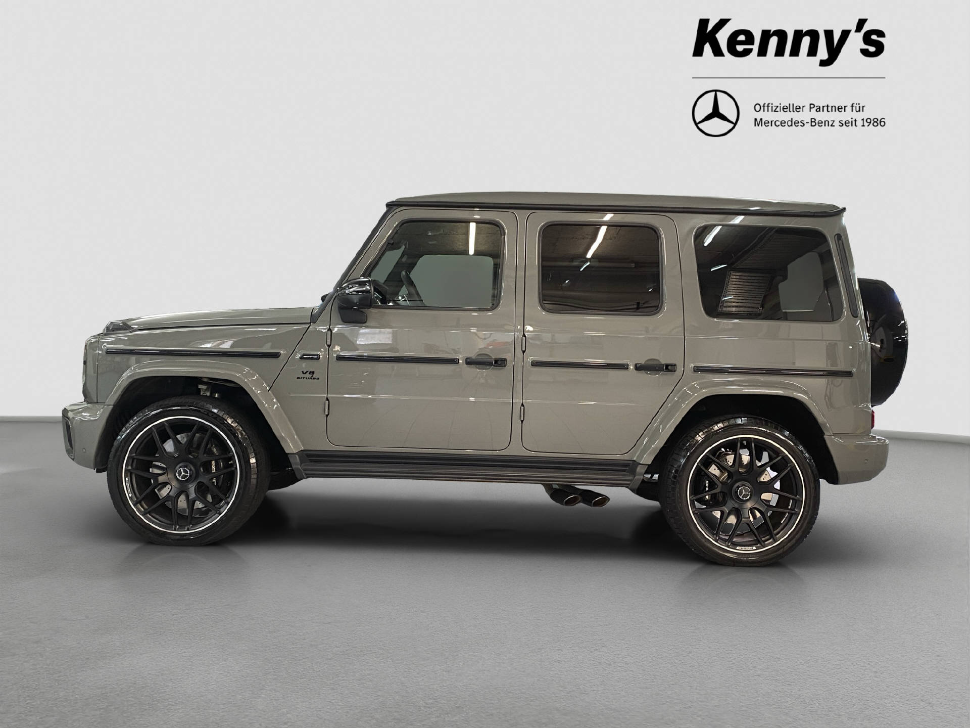 MERCEDES-BENZ G 63 AMG-showroom-element-2