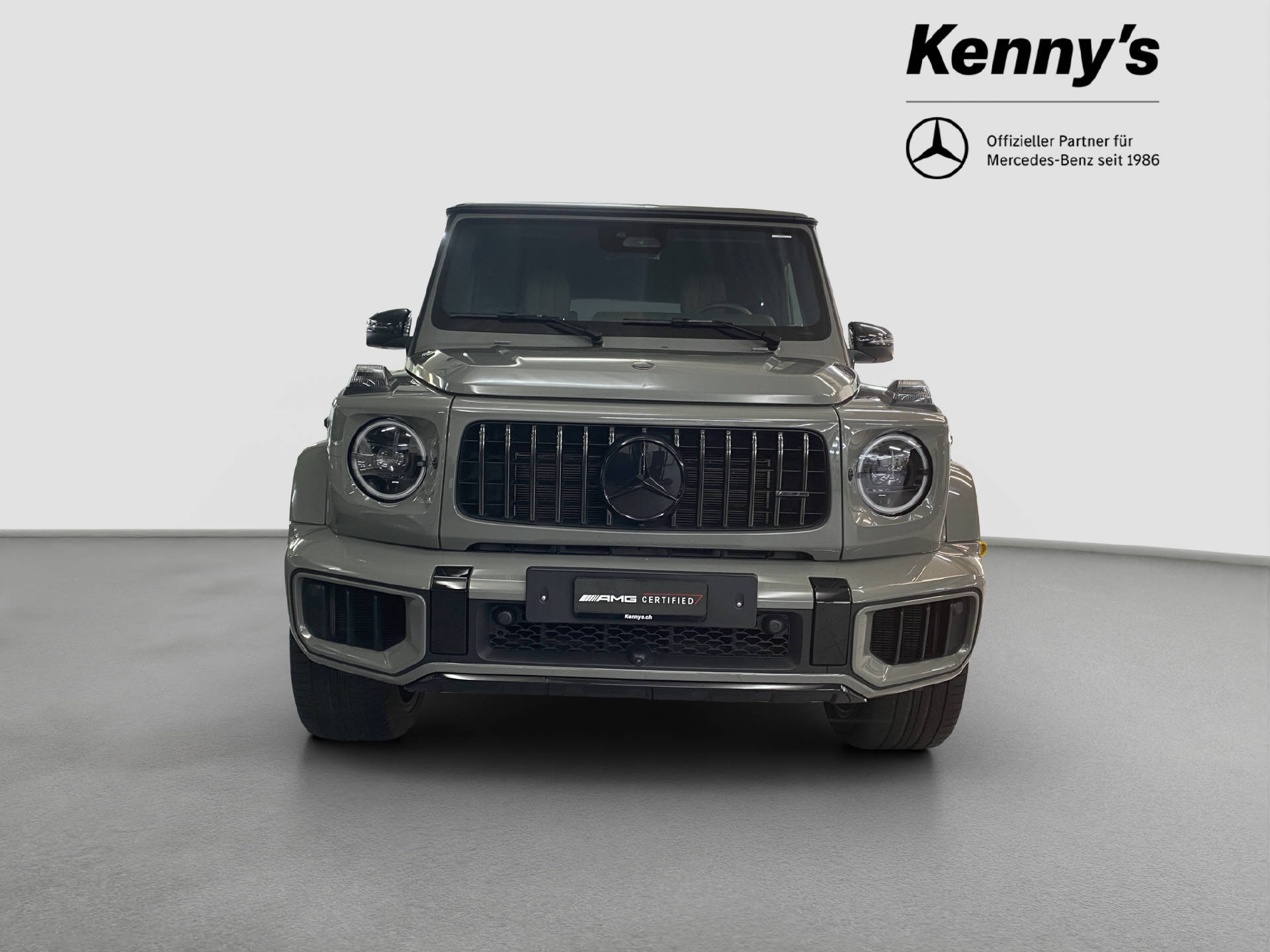 MERCEDES-BENZ G 63 AMG-showroom-element-1