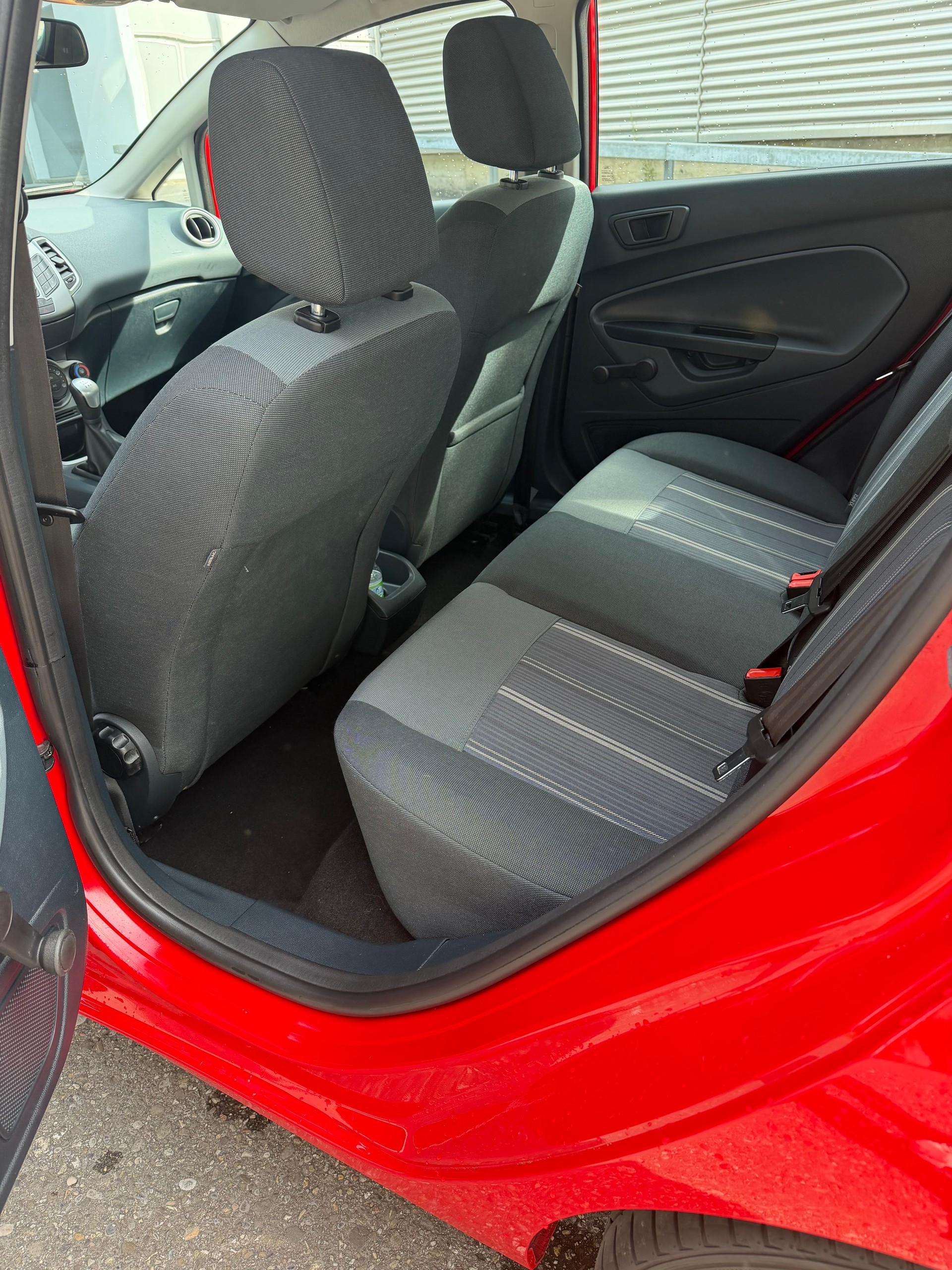 FORD Fiesta 1.4 16V Trend-image-9