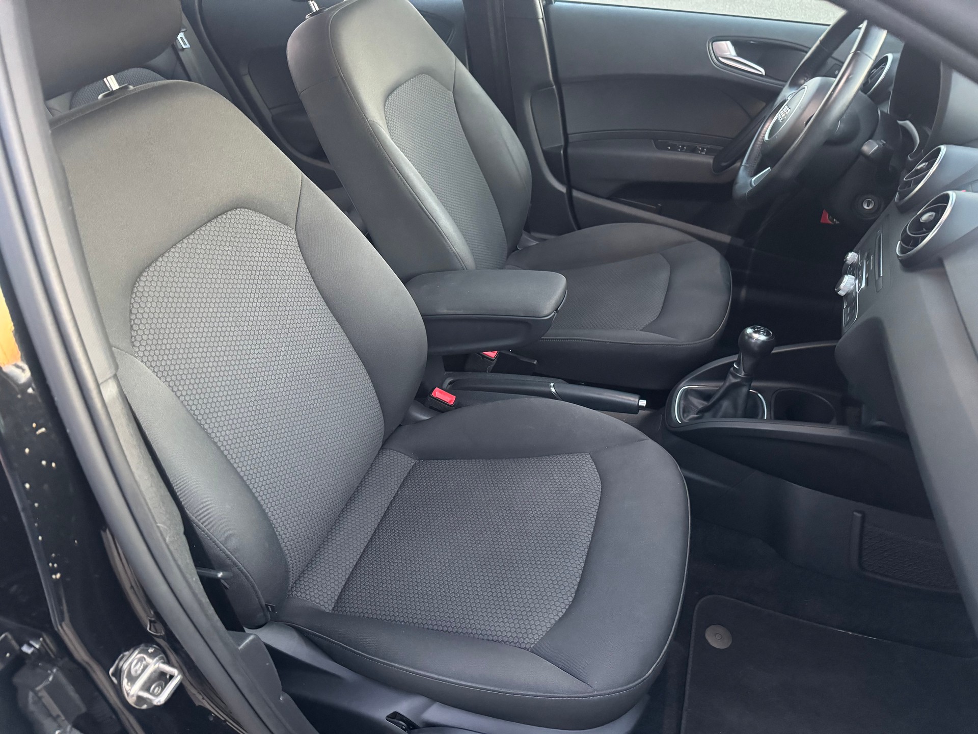 AUDI A1 Sportback 1.0 TFSI-image-8