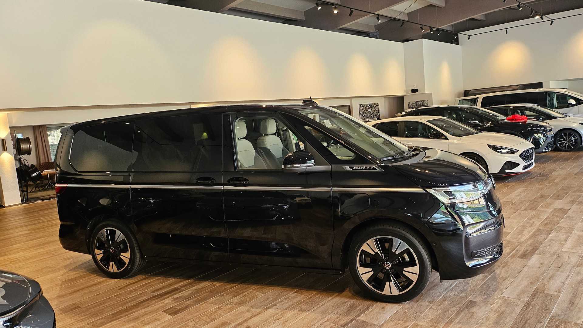 VW Multivan 1.5 eHybrid Style Lang 4Motion DSG NP. 106'000.-🔥-image-6