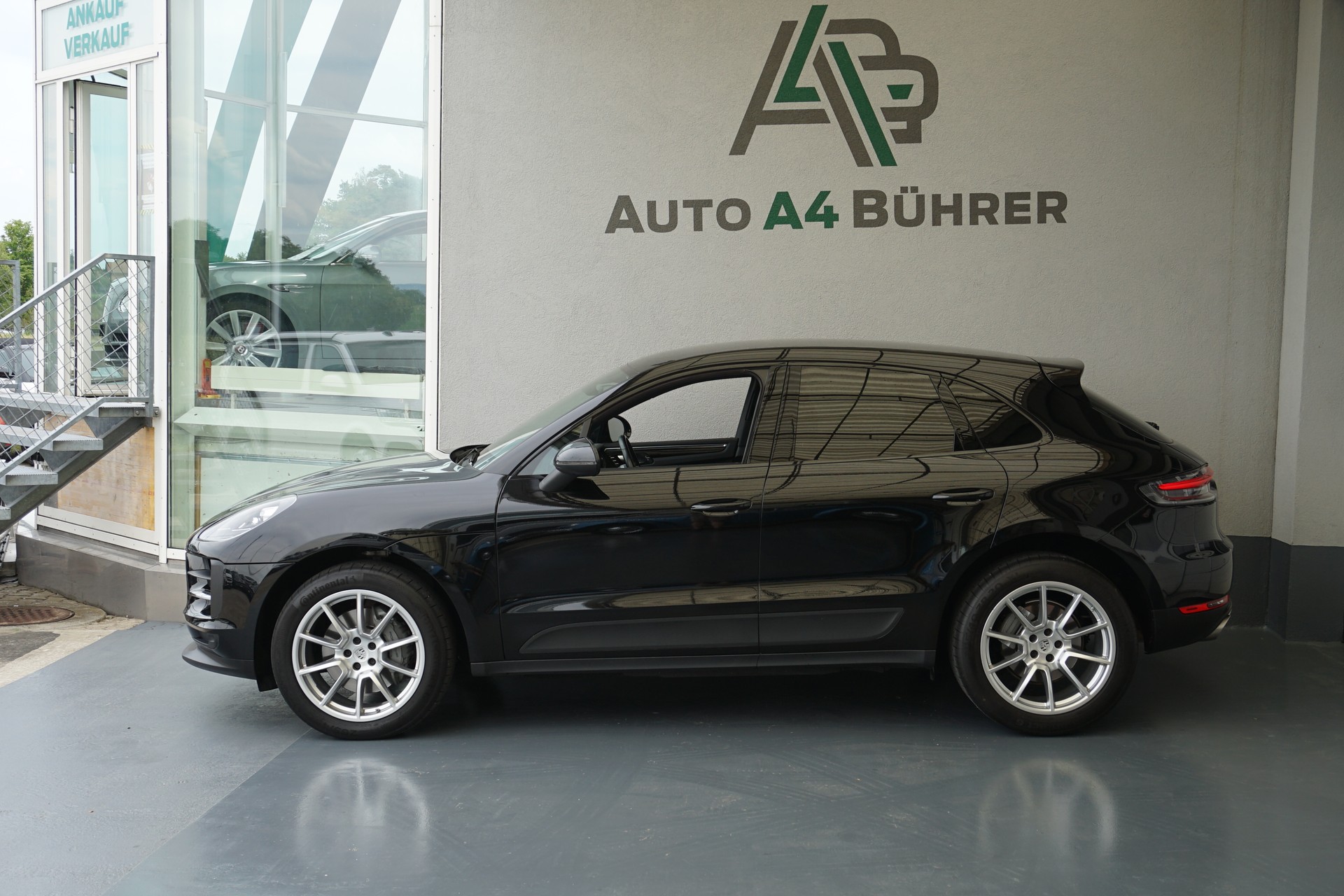 PORSCHE Macan S