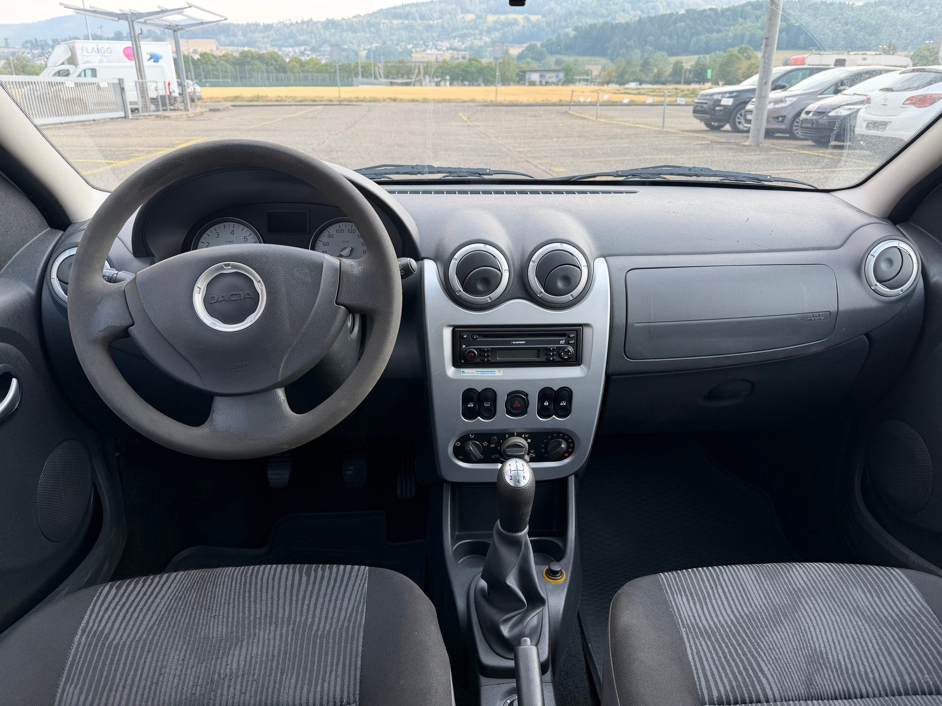 DACIA Logan 1.6 16V Lauréate-image-8