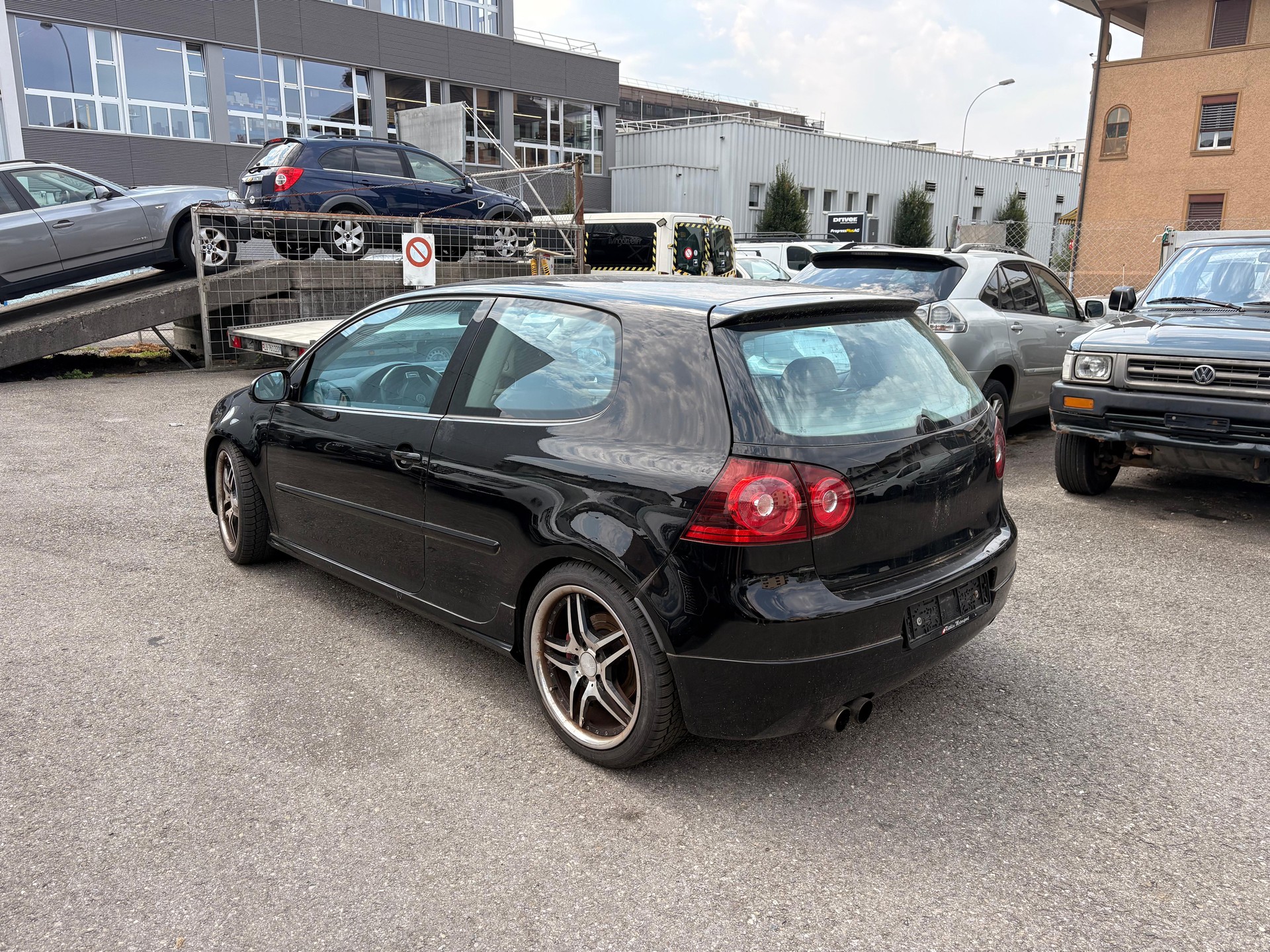 VW Golf 2.0 TFSI GTI-image-3