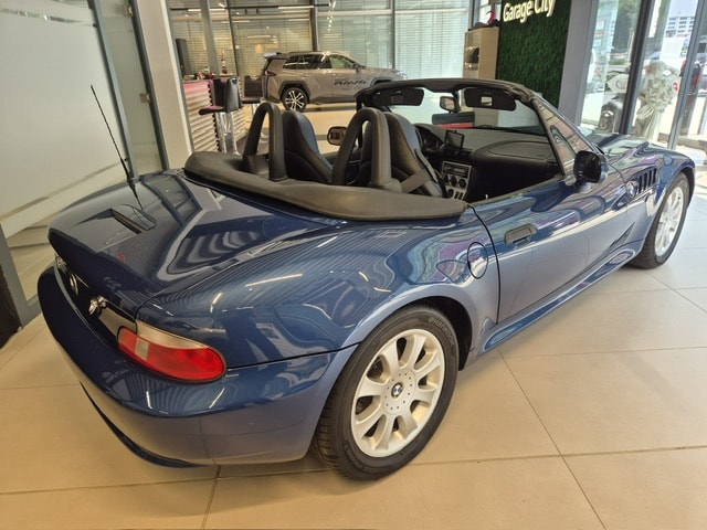 BMW Z3 3.0i Roadster-showroom-element-3