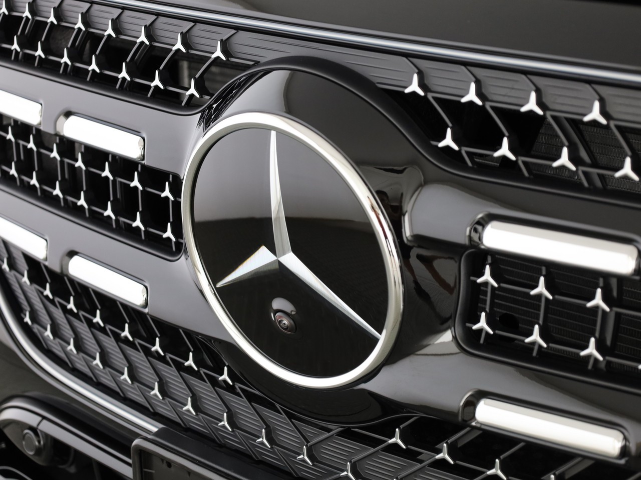 MERCEDES-BENZ GLB 220 4Matic 8G-Tronic-image-19
