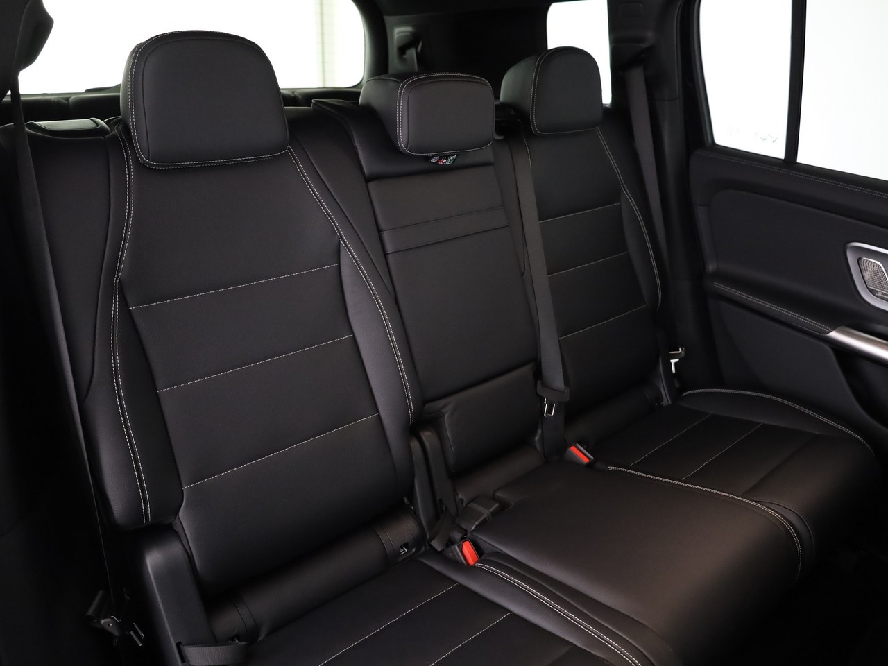 MERCEDES-BENZ GLB 220 4Matic 8G-Tronic-image-12