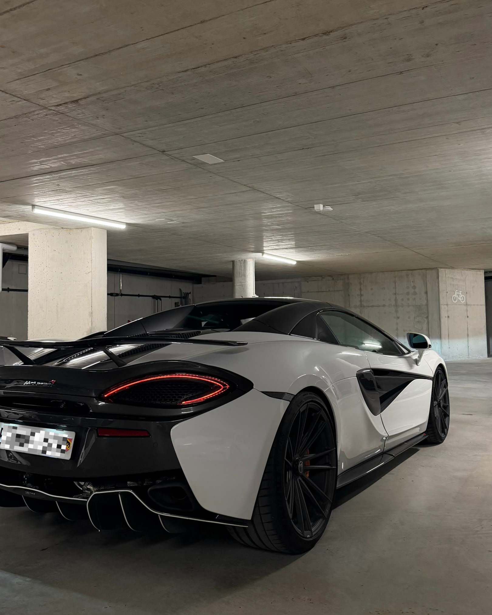 McLAREN 570s Spider 3.8 V8 SSG-image-2