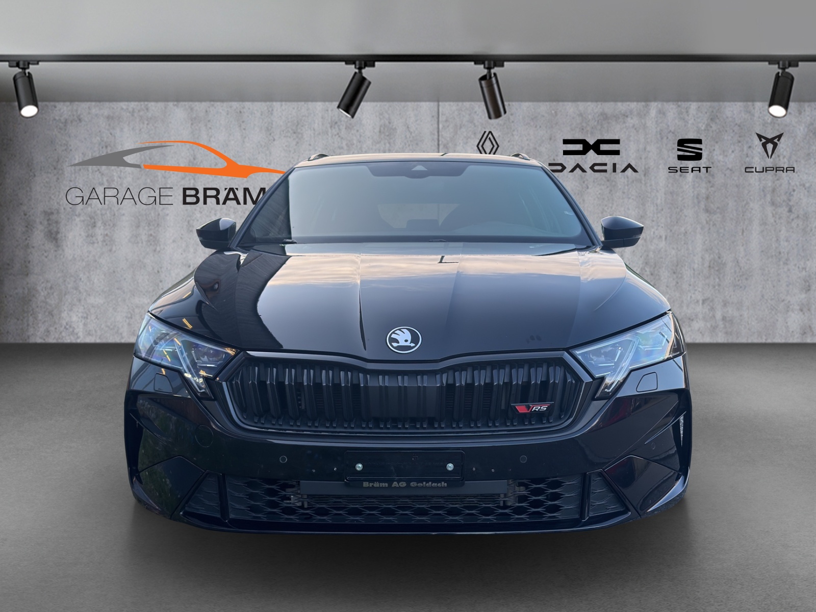 SKODA Octavia Combi 2.0 TSI DSG RS-showroom-element-1