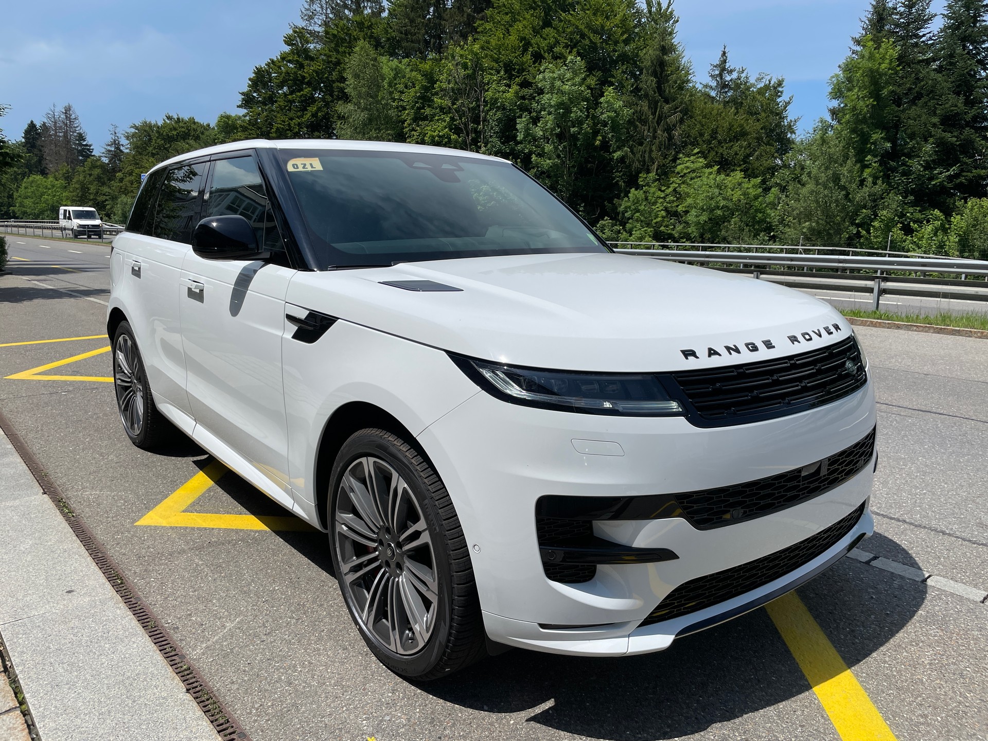 LAND ROVER Range Rover Sport P440e 3.0 Si6 PHEV Dynamic HSE Automatic-showroom-element-2