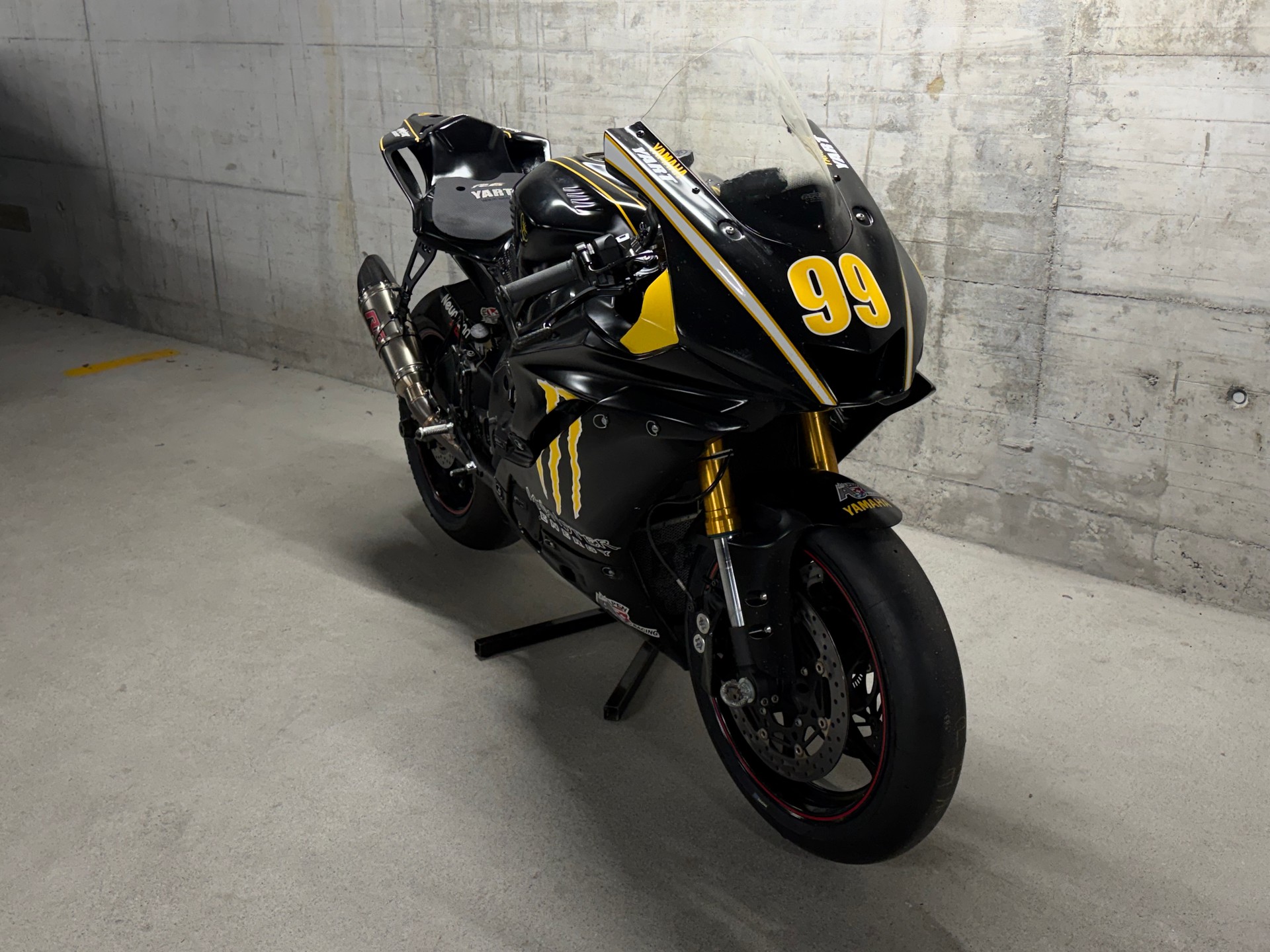 YAMAHA YZF-R6-image-3