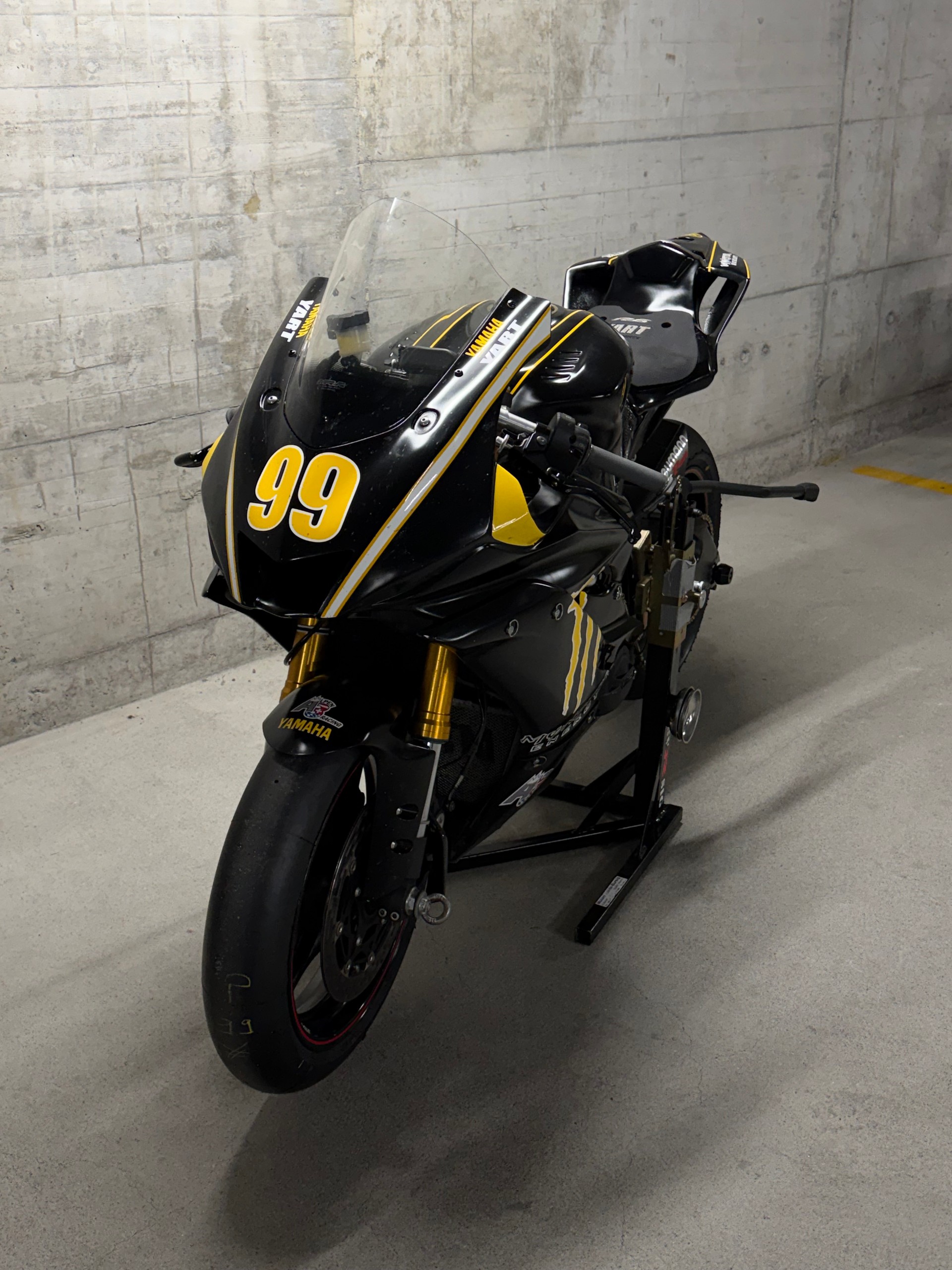 YAMAHA YZF-R6-image-2