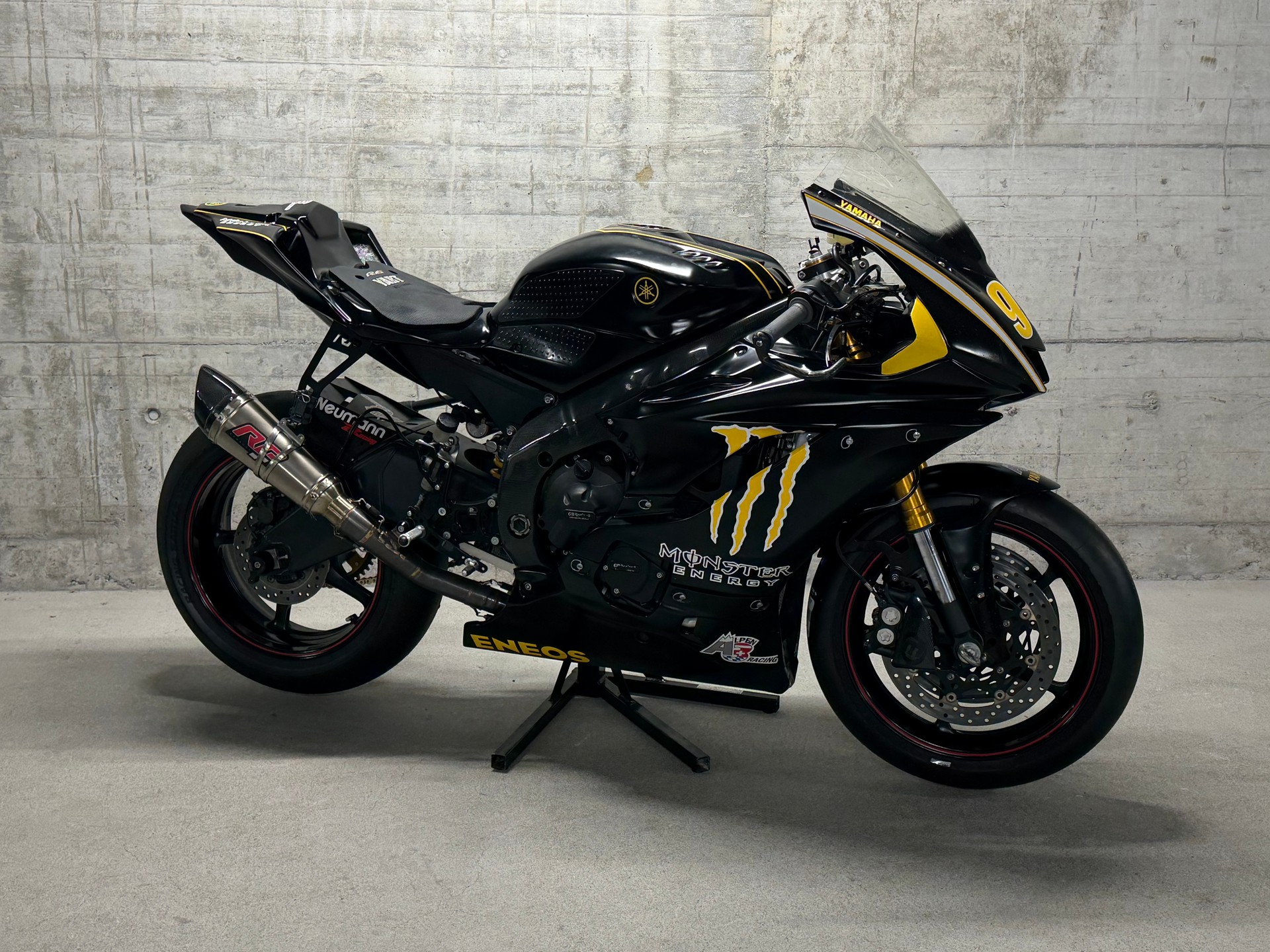 YAMAHA YZF-R6-image-0