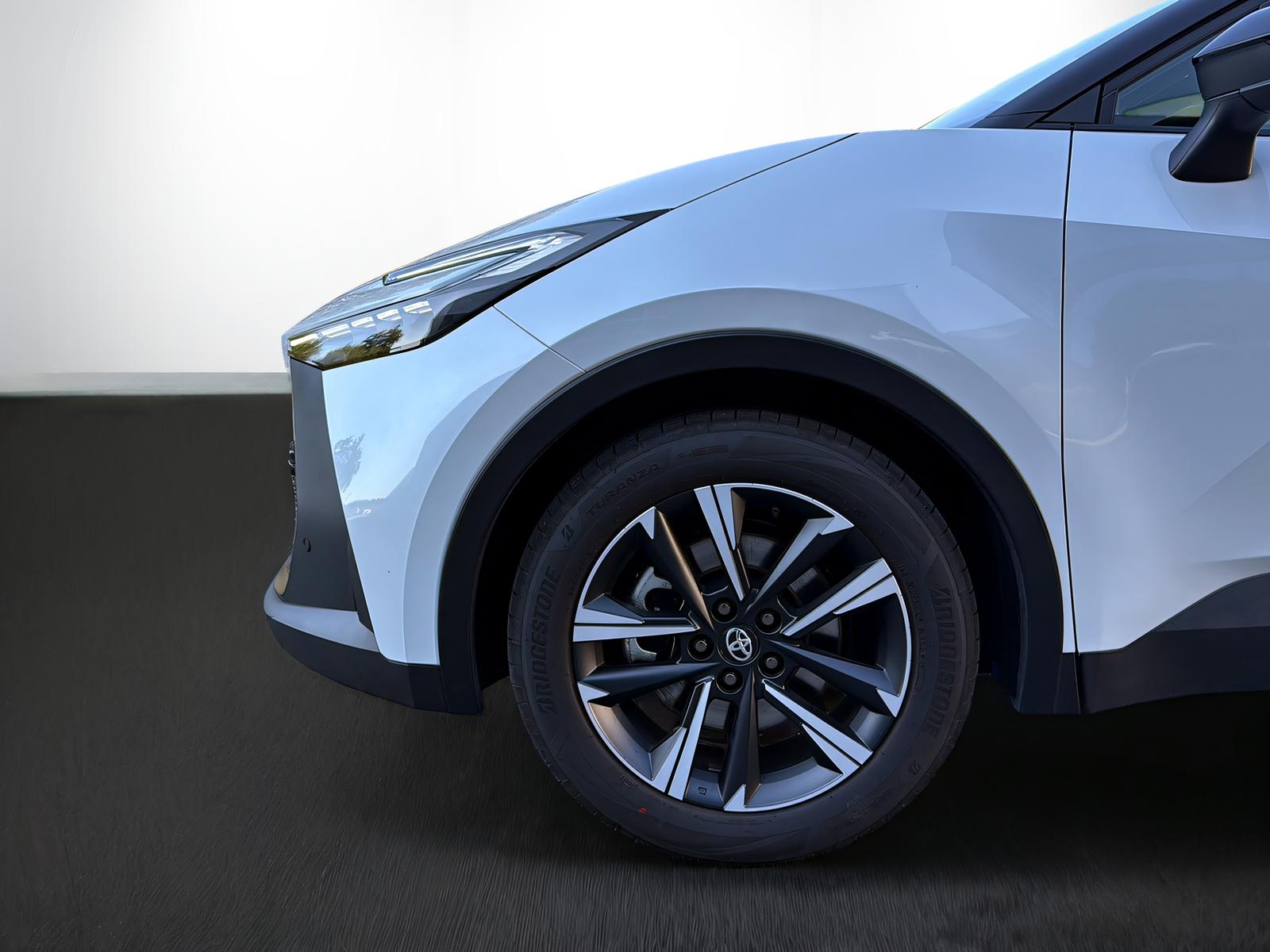 TOYOTA C-HR 2.0 HEV Swiss Edition 4x4-showroom-element-3