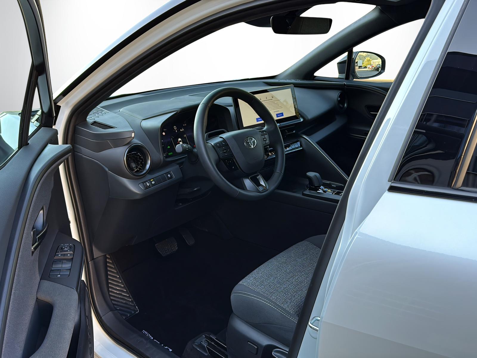 TOYOTA C-HR 2.0 HEV Swiss Edition 4x4-image-7