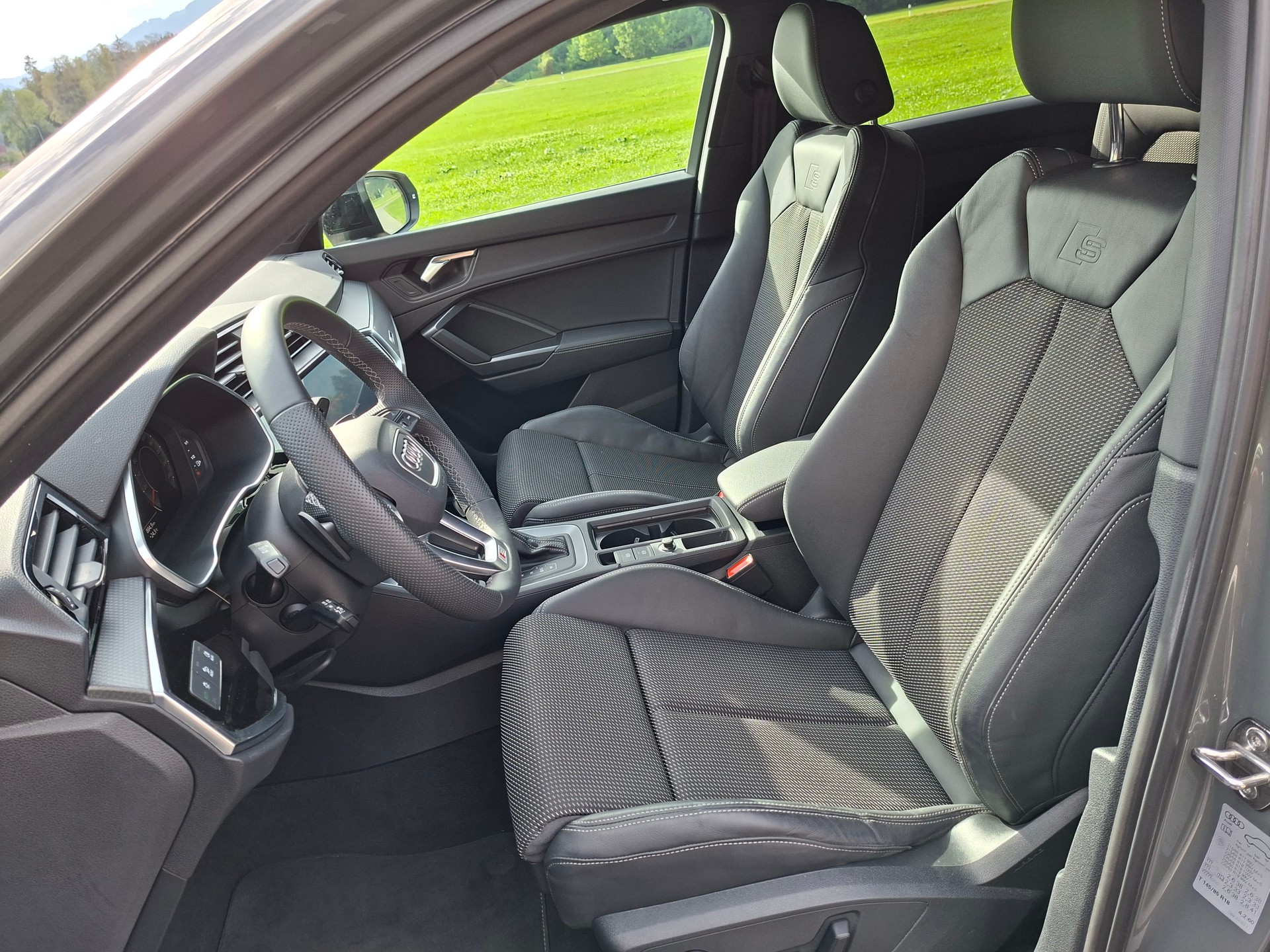 AUDI Q3 Sportback 35 TFSI Attraction S-tronic *Anhängerkupplung+8-fach bereift m. Pneu*-image-7