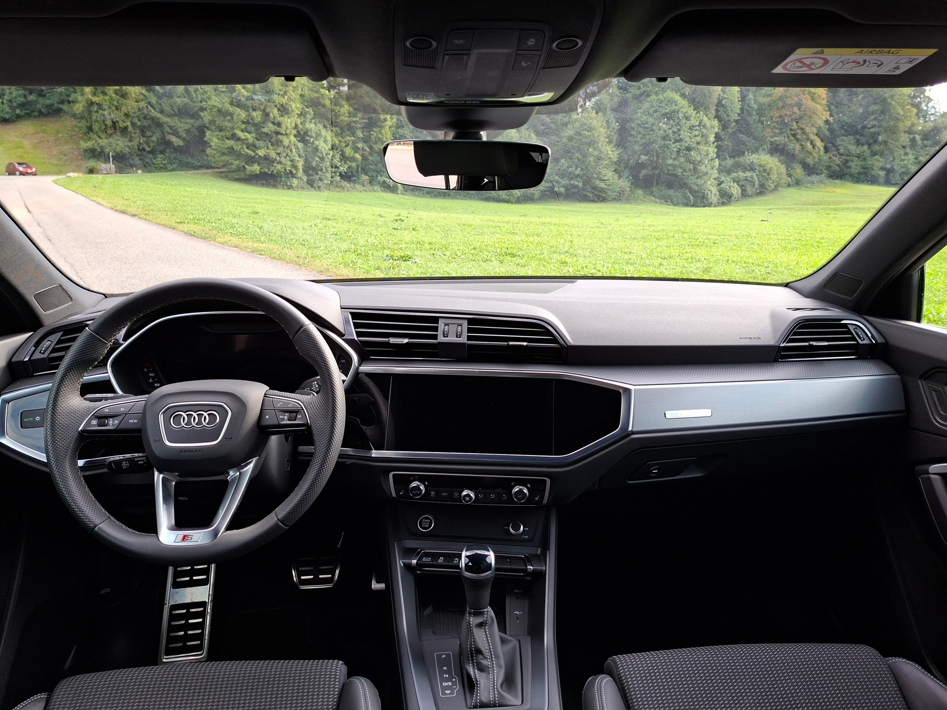 AUDI Q3 Sportback 35 TFSI Attraction S-tronic *Anhängerkupplung+8-fach bereift m. Pneu*-image-8