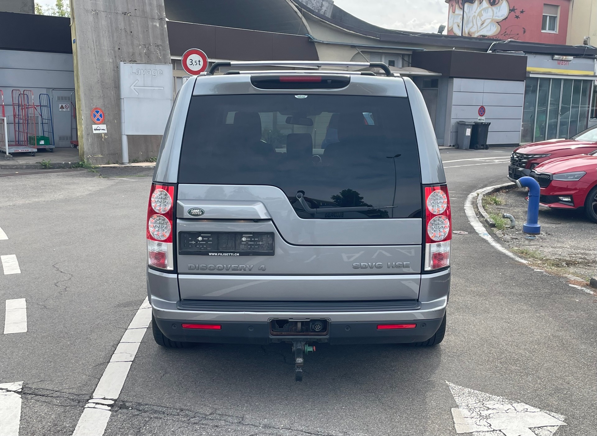 LAND ROVER Discovery 3.0 SDV6 HSE Automatic-image-4