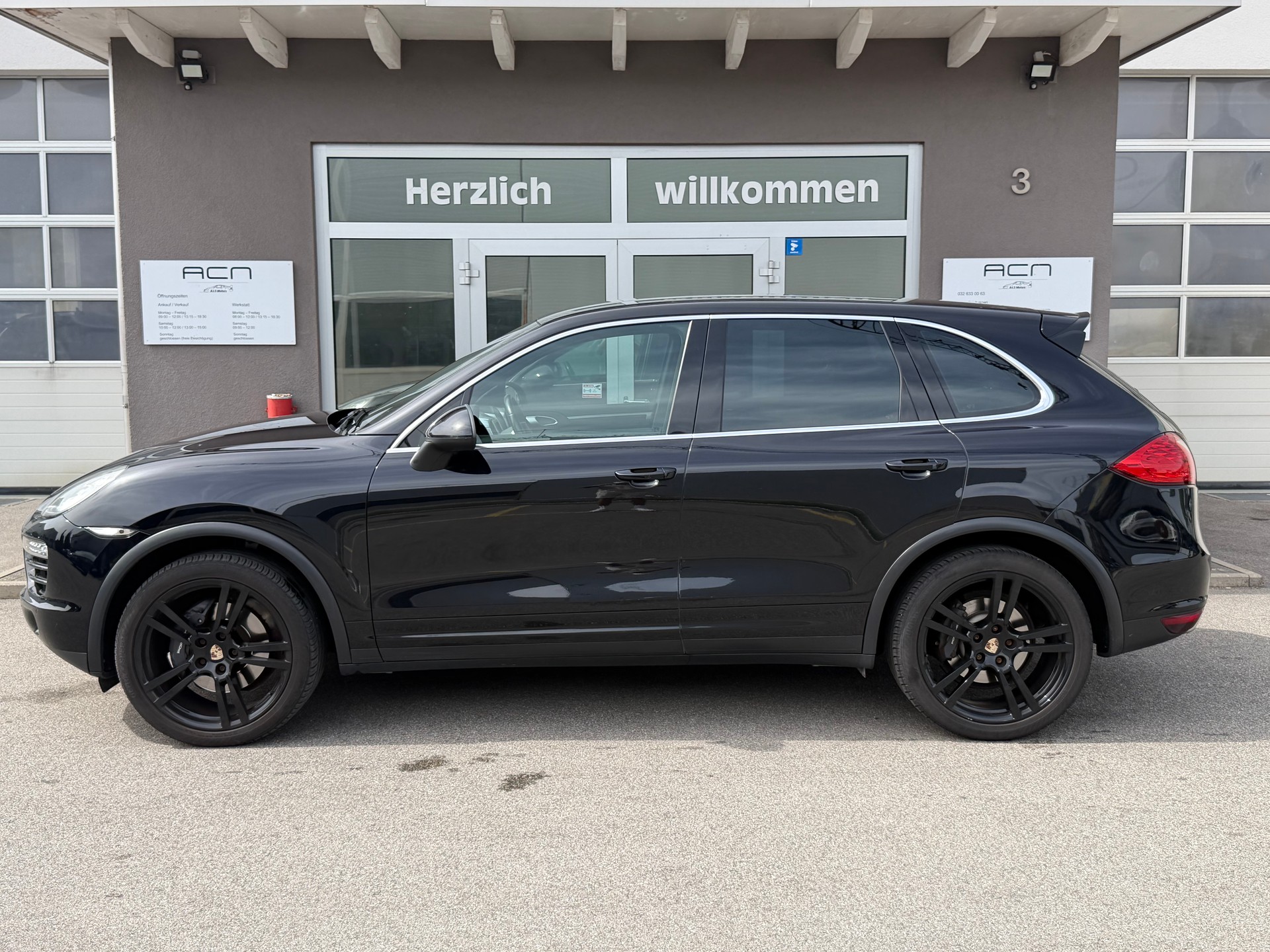PORSCHE Cayenne Diesel-showroom-element-3