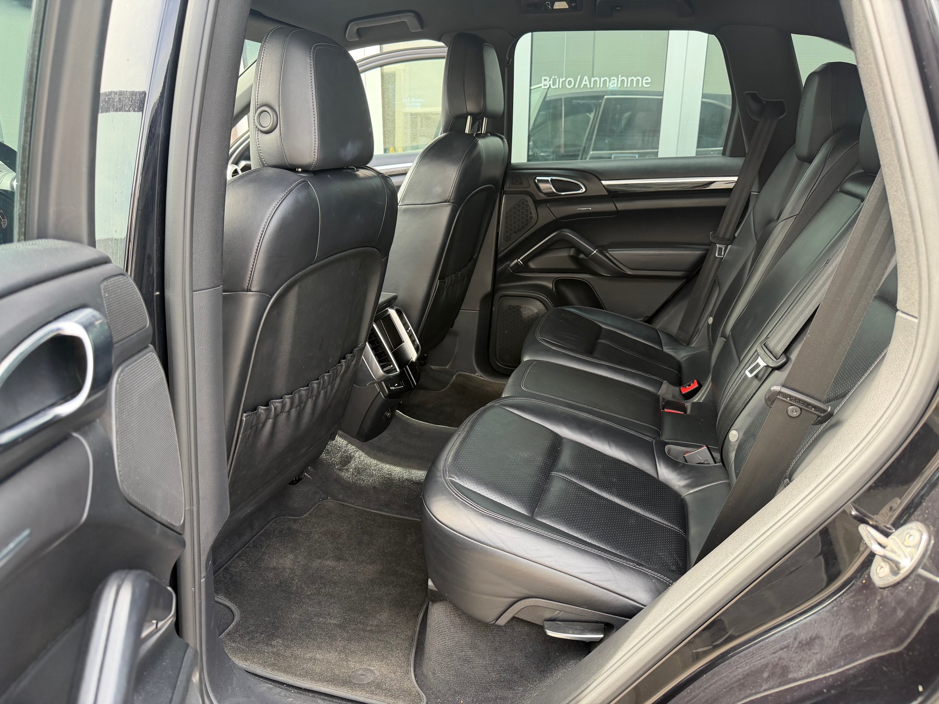 PORSCHE Cayenne Diesel-image-10