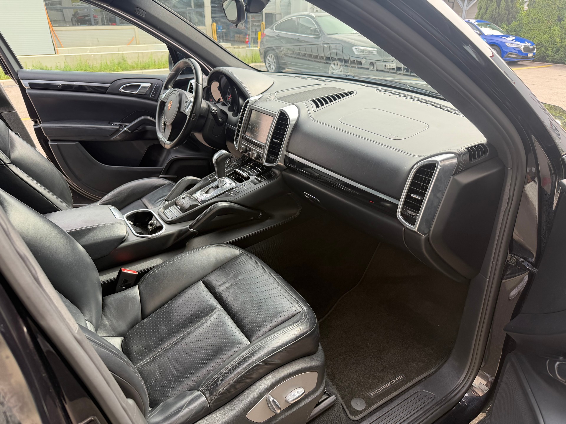 PORSCHE Cayenne Diesel-image-14