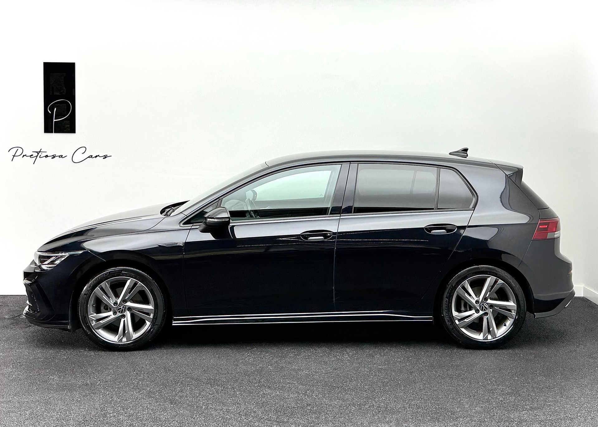 VW Golf 1.5 eTSI mHEV ACT R-Line DSG-showroom-element-3