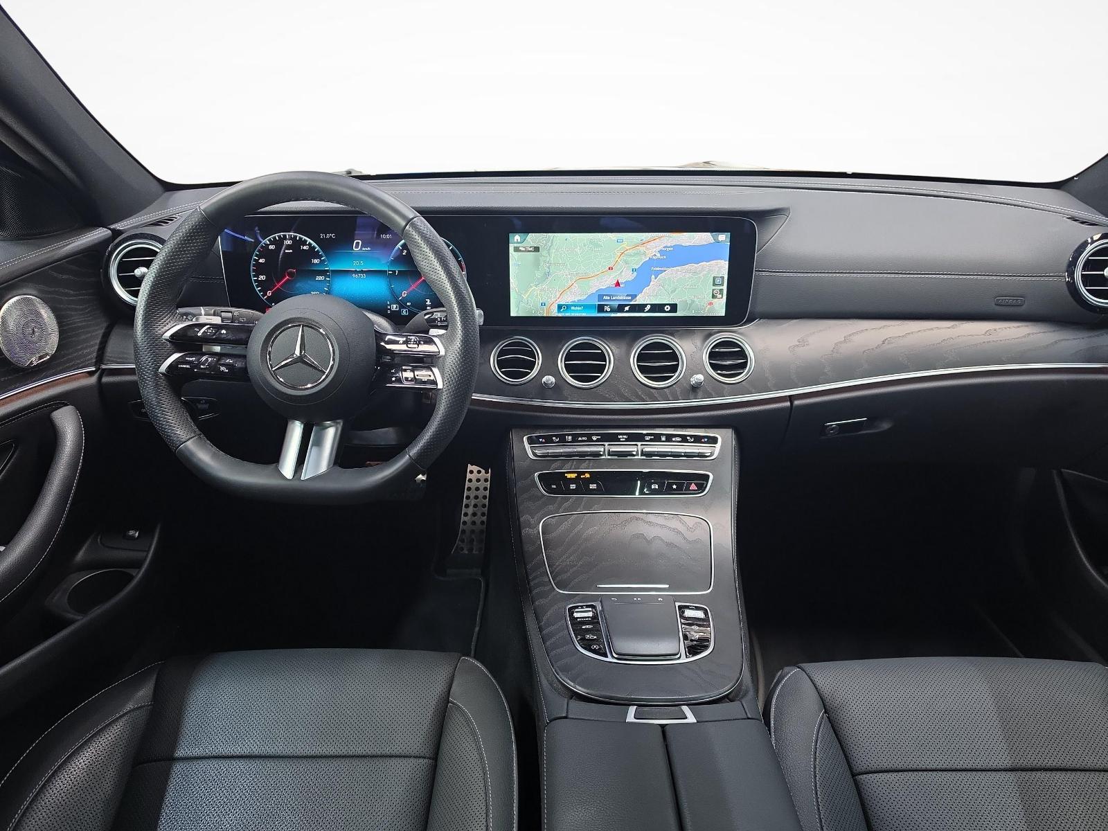 MERCEDES-BENZ E 400 d 4MATIC T-Modell AMG Line-image-8