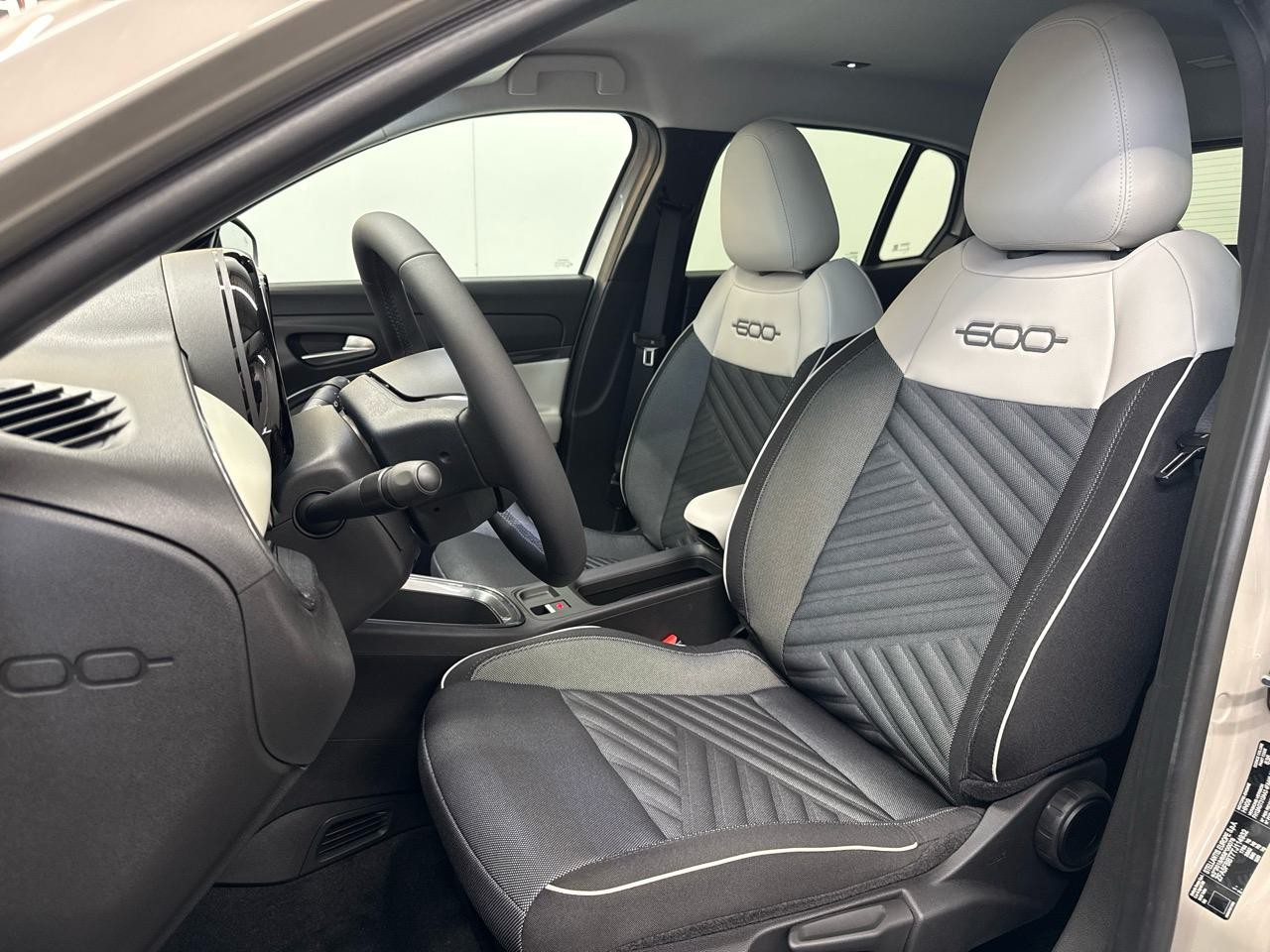 FIAT 600h MildHybrid La Prima-showroom-element-3