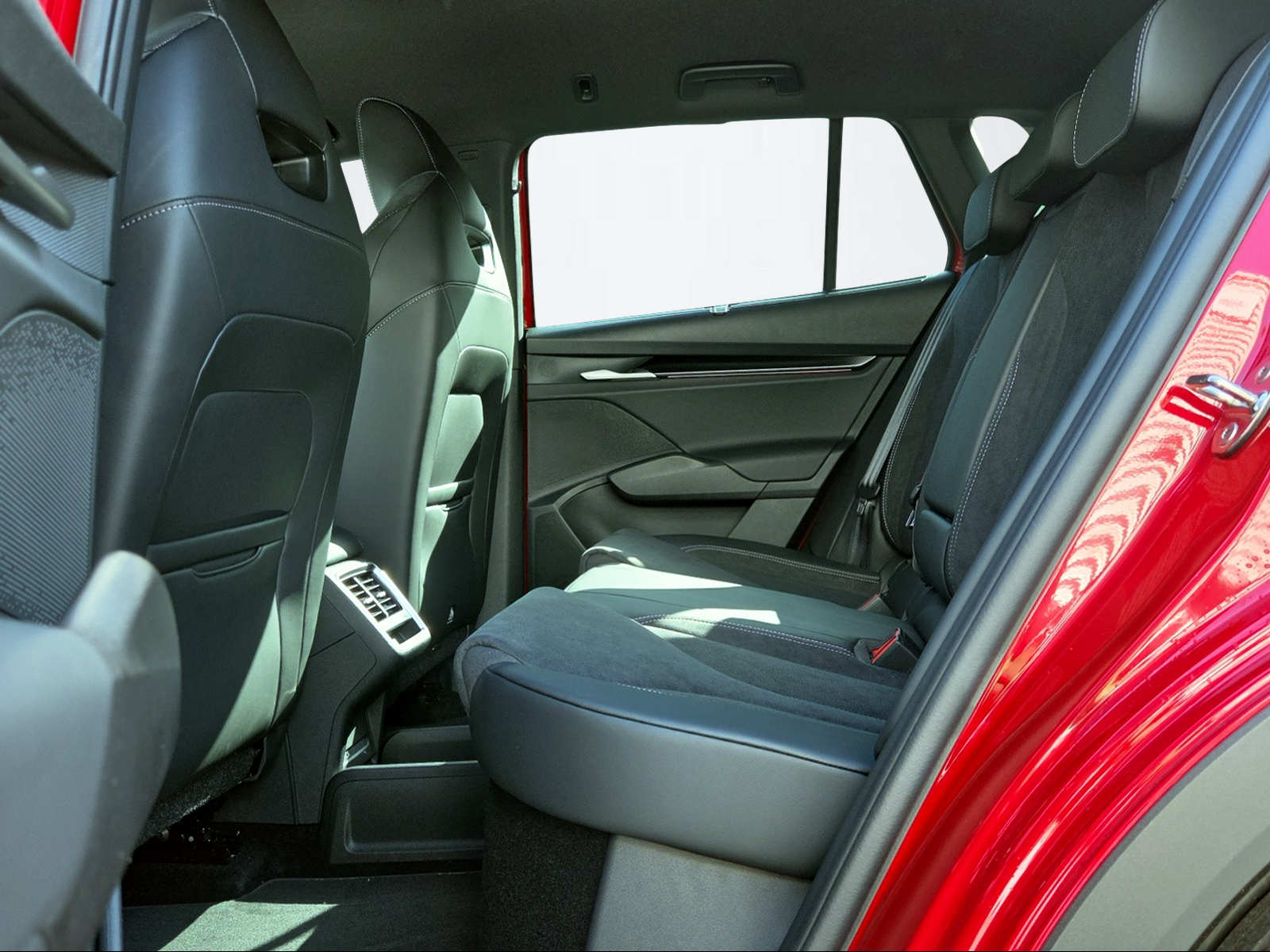 SKODA Elroq 85 SportLine 4x4-image-8