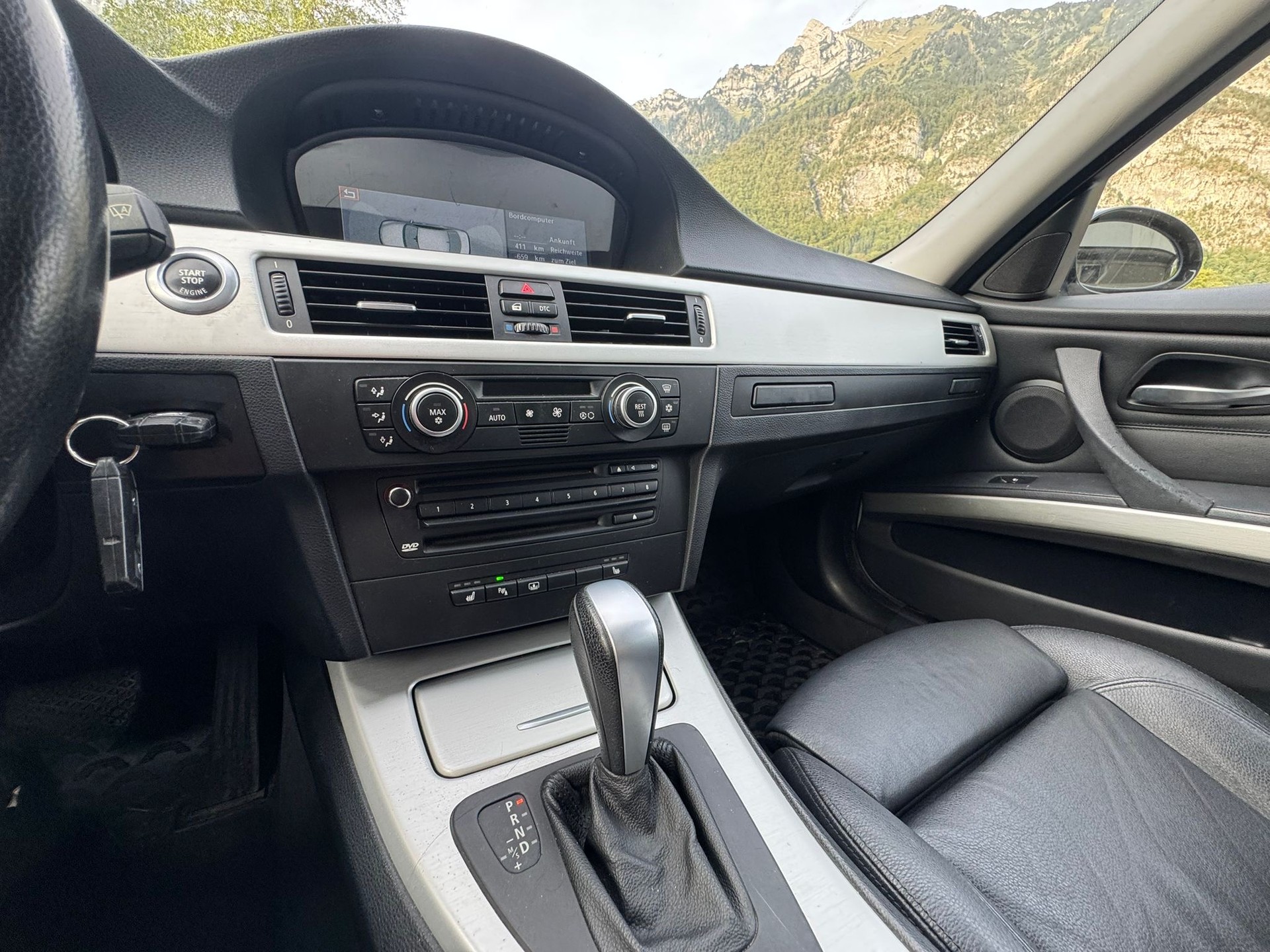 BMW 320d-image-13