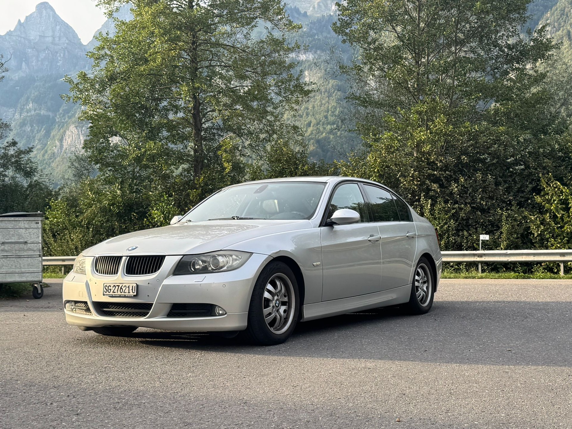 BMW 320d-image-6