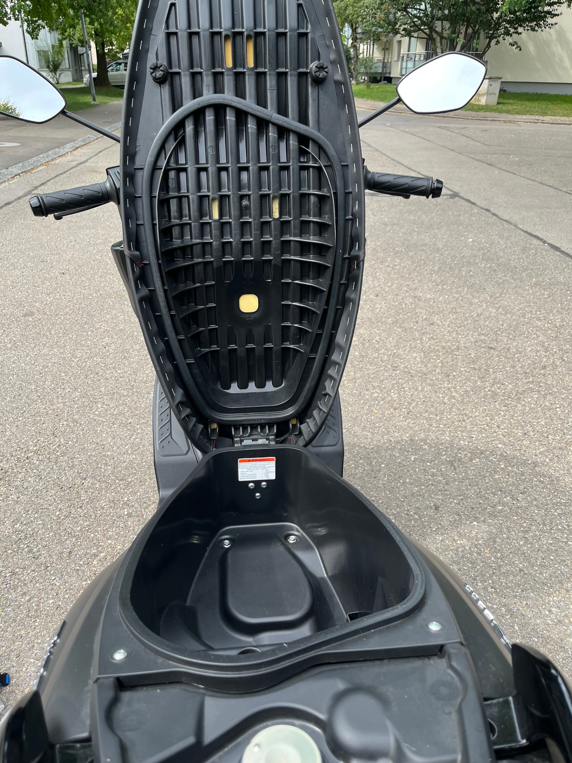 SUZUKI BURGMAN 125-image-12