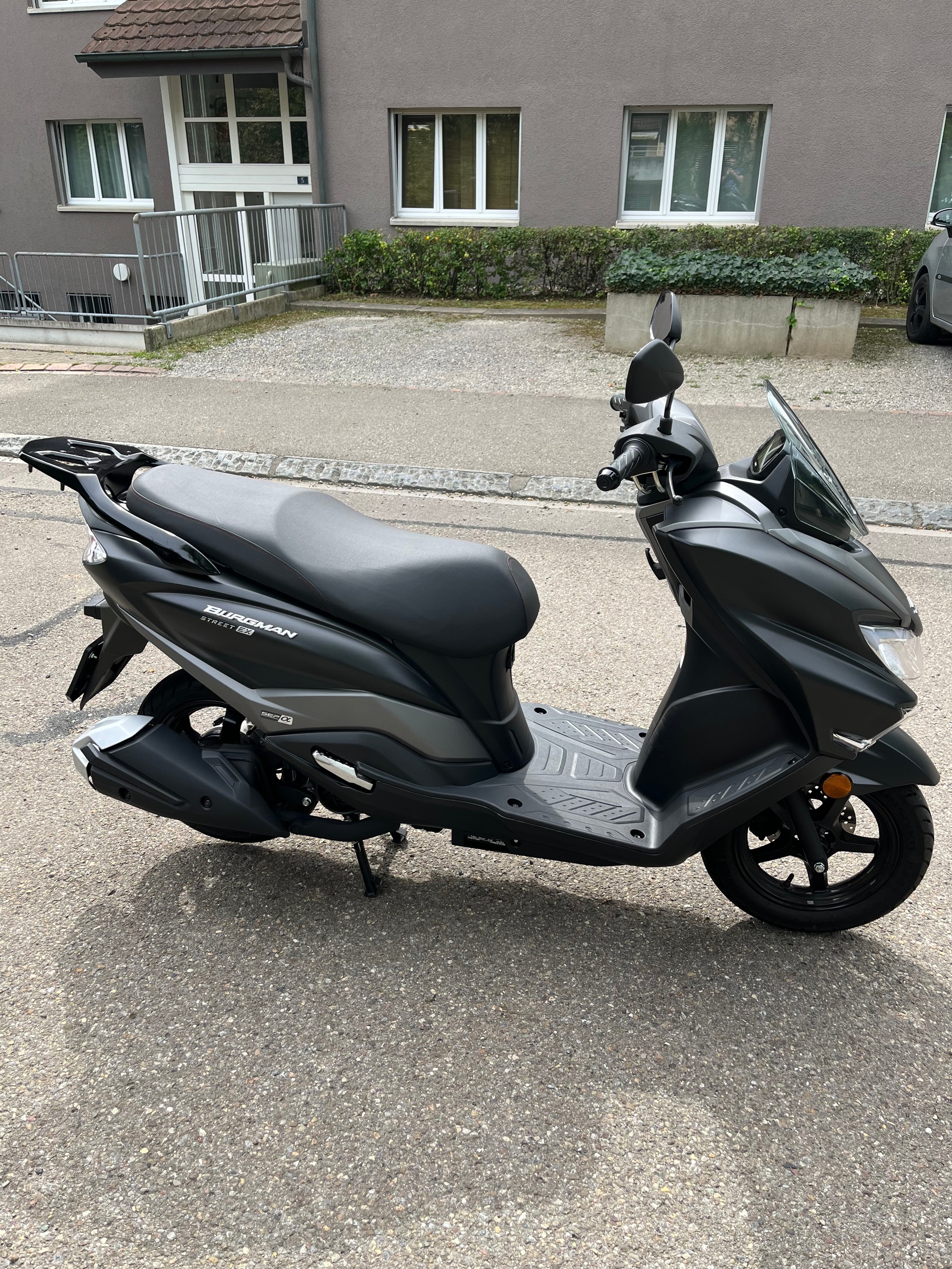 SUZUKI BURGMAN 125-image-5