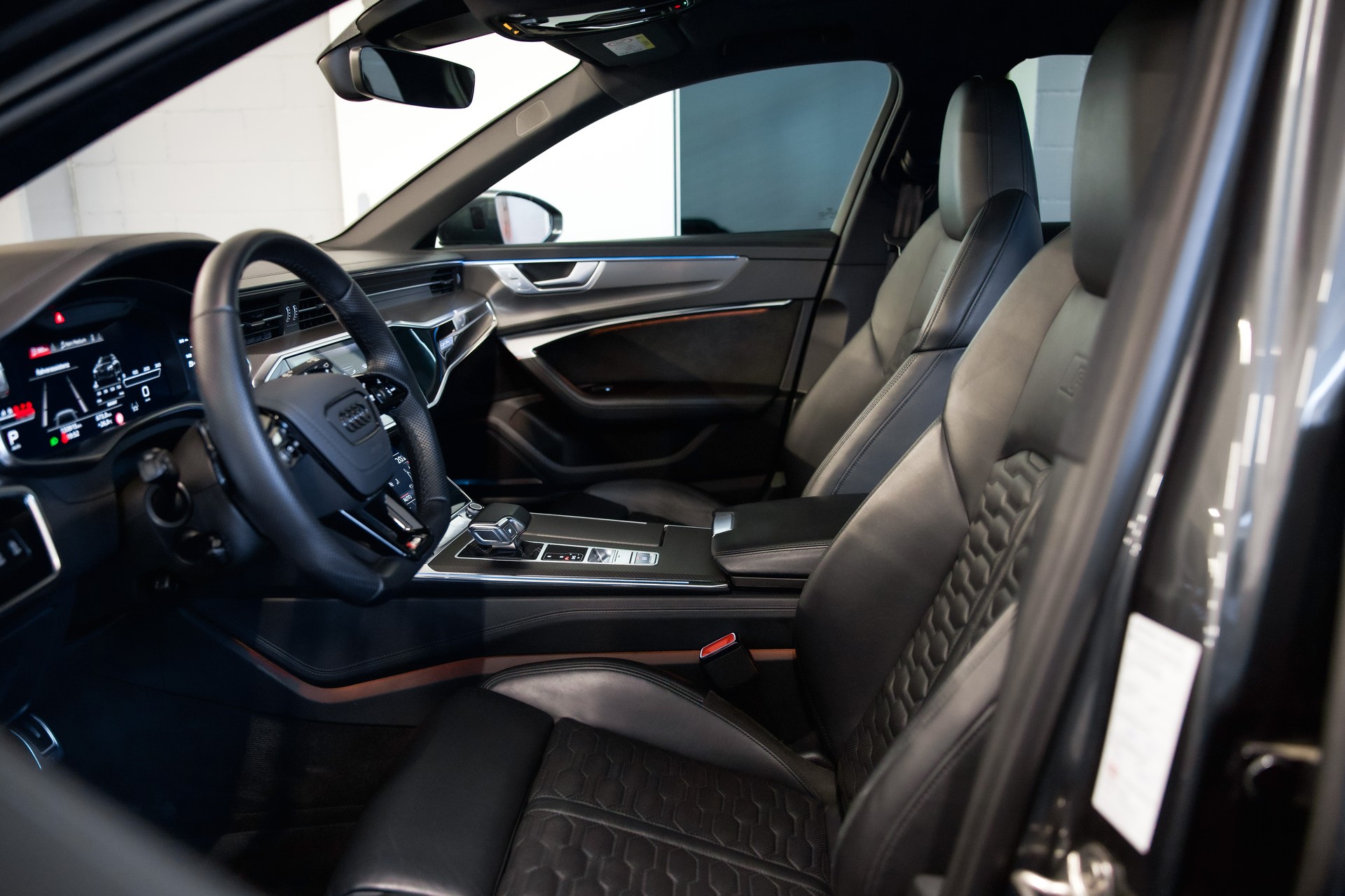 AUDI RS6 Avant 4.0 TFSI V8 quattro *Ch-Fhz.*-image-18