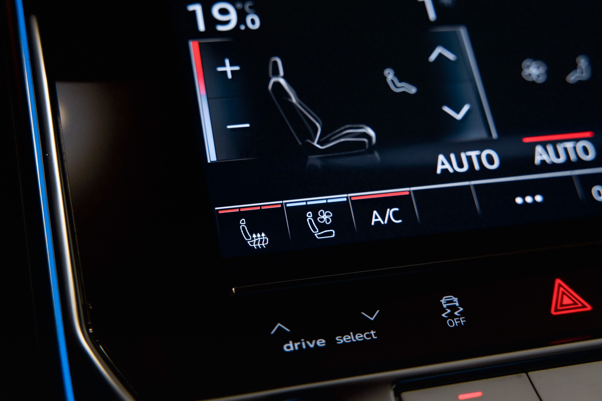 AUDI RS6 Avant 4.0 TFSI V8 quattro *Ch-Fhz.*-image-26