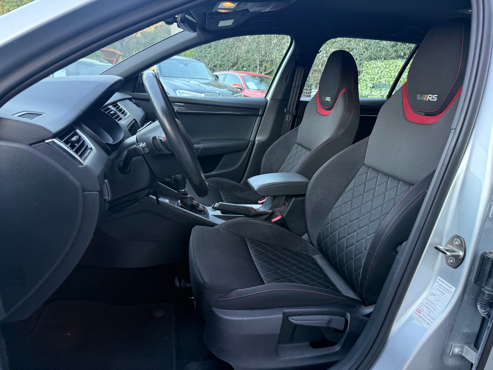 SKODA Octavia Combi 2.0 TDI RS 4x4 DSG-image-17