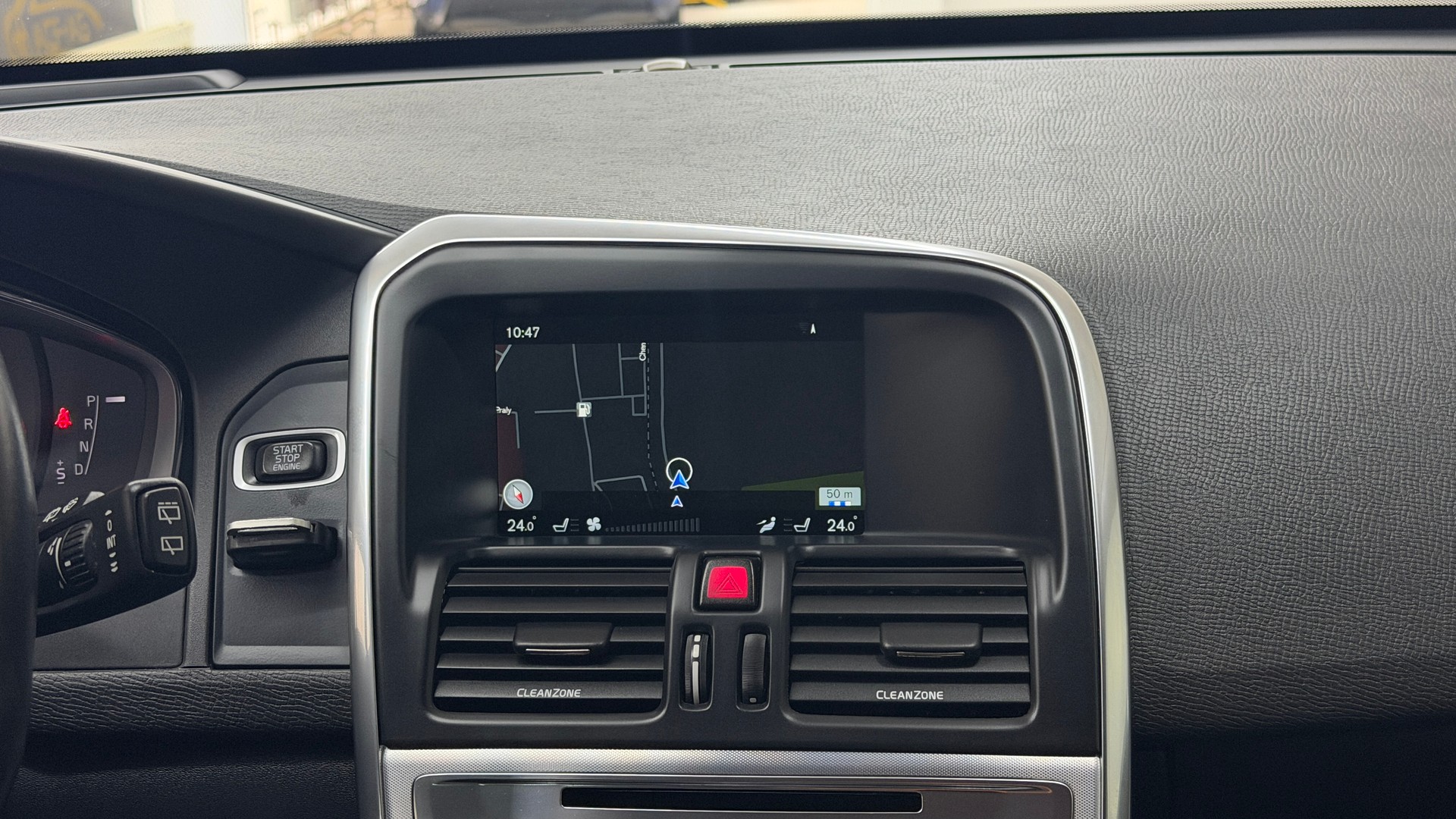 VOLVO XC60 D4 AWD Executive Geartronic-image-11