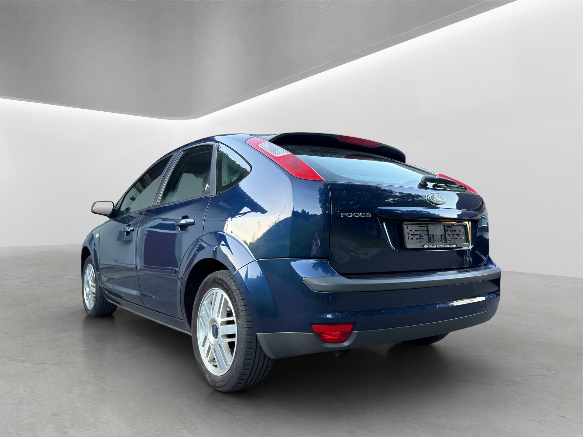 FORD Focus 2.0i Carving Automatic *1. Hand*-showroom-element-2