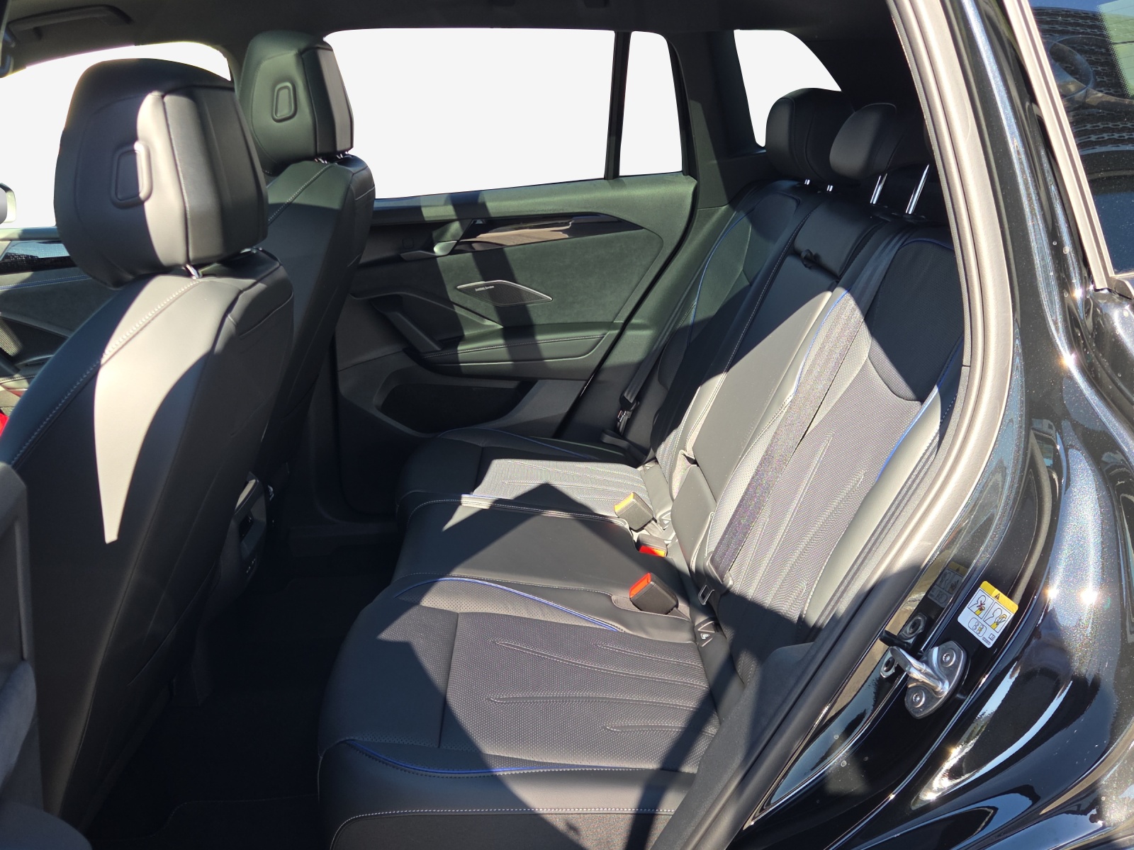 VW Tiguan 2.0 TSI DSG R-Line 4Motion-image-11
