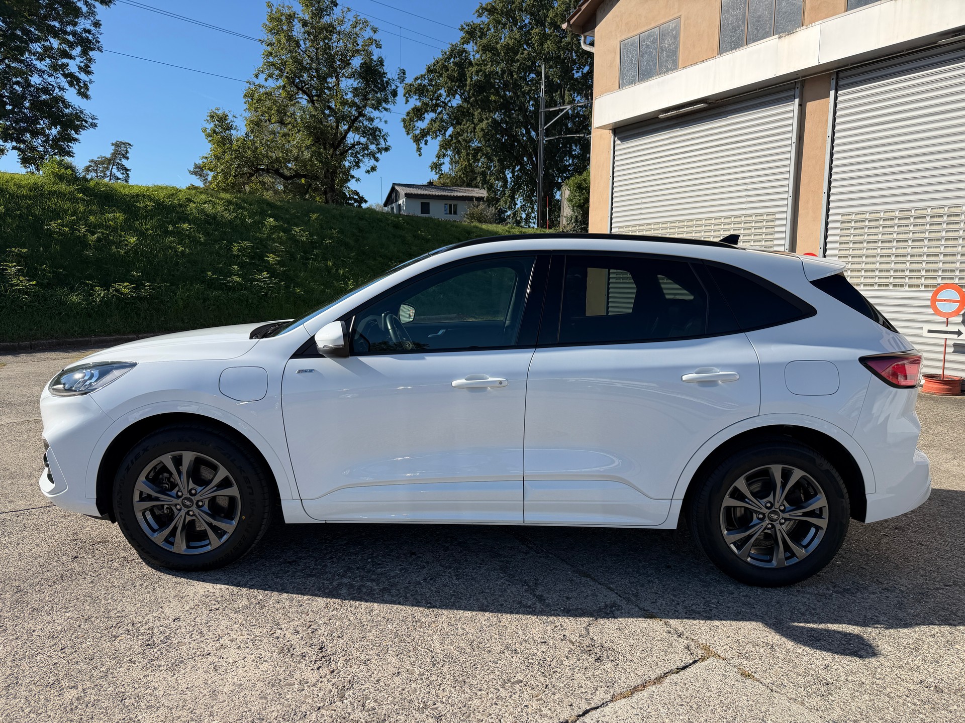 FORD Kuga 2.5 PHEV ST-Line X 2WD-showroom-element-1