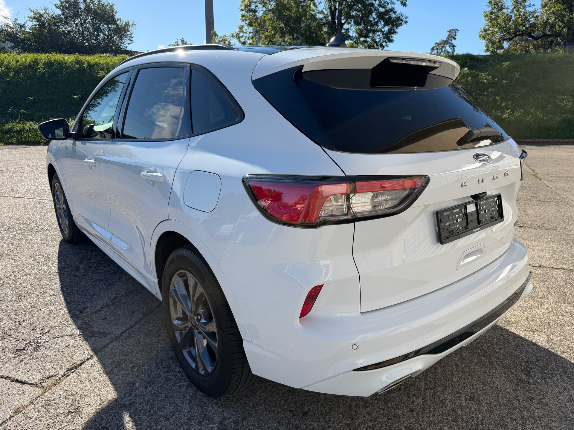 FORD Kuga 2.5 PHEV ST-Line X 2WD-showroom-element-2