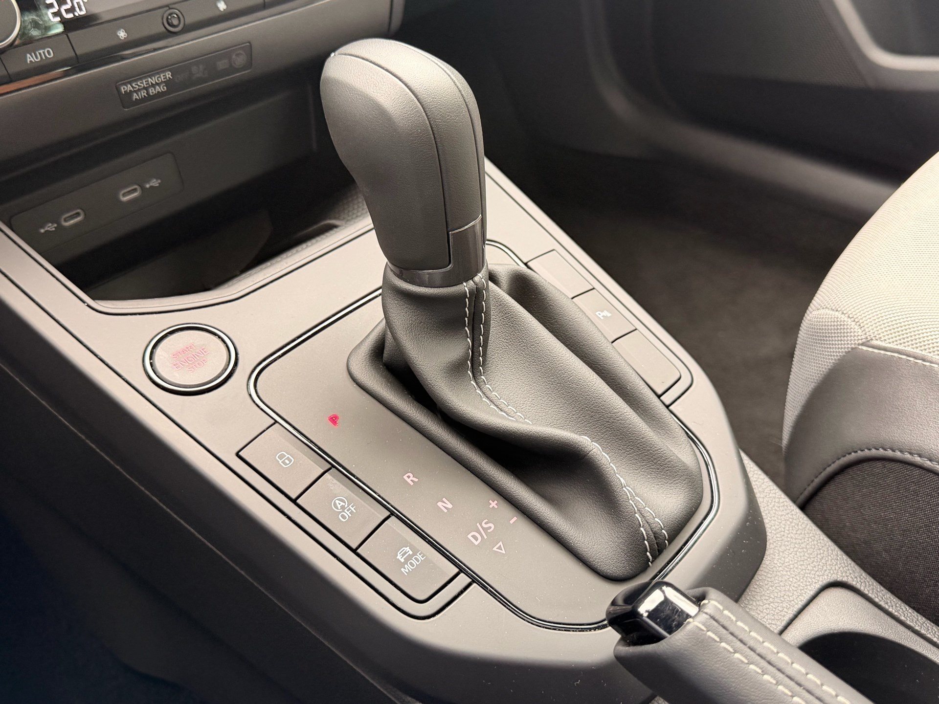 SEAT Ibiza 1.5 TSI 150 PS FR BACK EDITION *** UNIKAT IN ONIRIC LAKE GRAU ***-image-21
