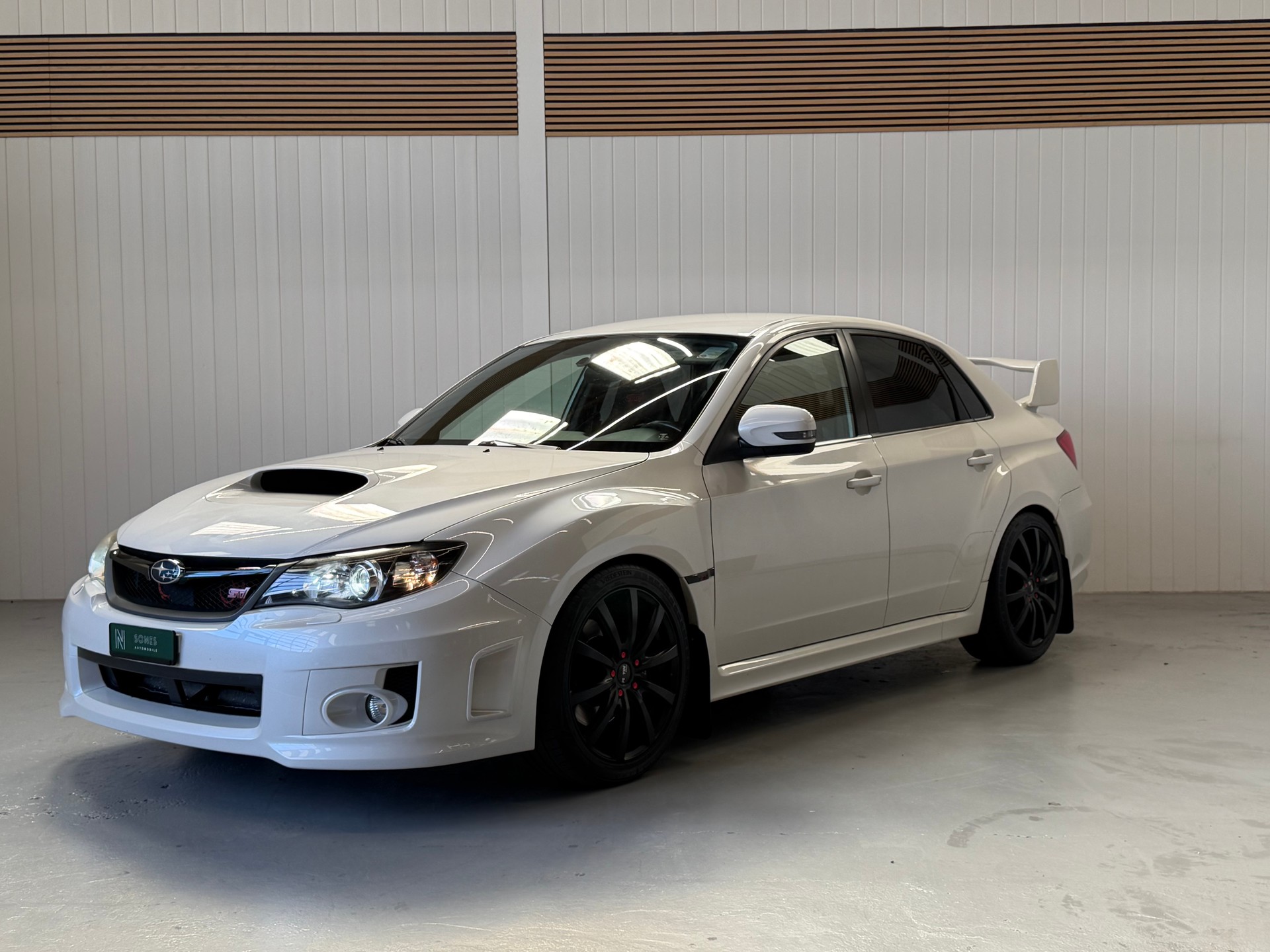 SUBARU 2.5 Turbo 4WD WRX STI Sport frisch ab MFK & Service-showroom-element-1
