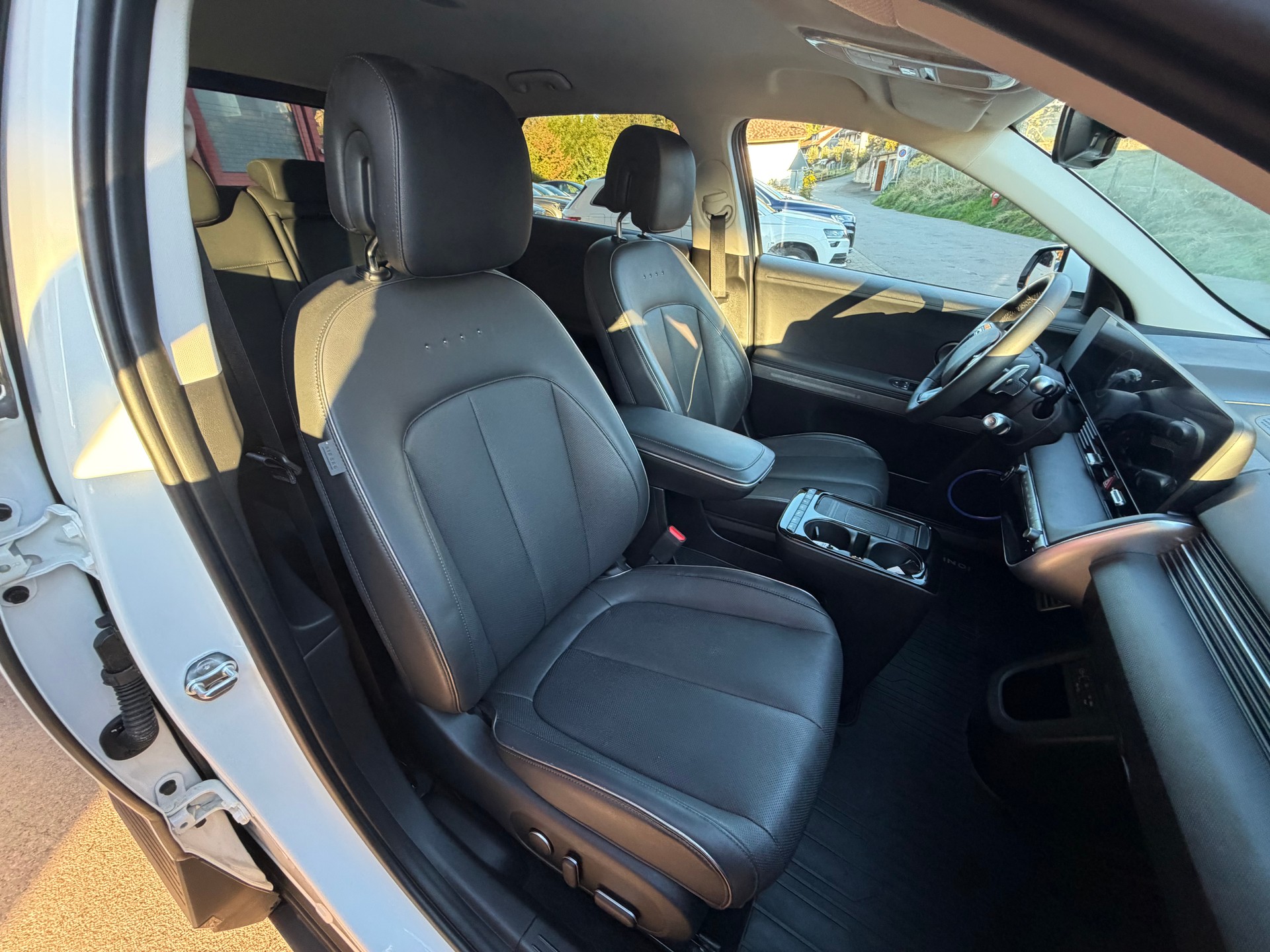 HYUNDAI Ioniq 5 84kWh Amplia 2WD Facelift / SoH 98%-image-10