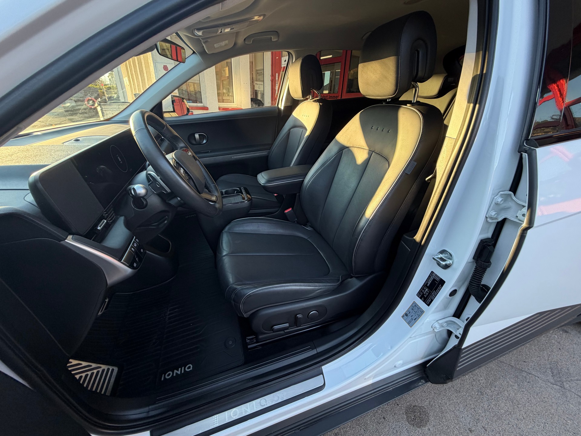 HYUNDAI Ioniq 5 84kWh Amplia 2WD Facelift / SoH 98%-image-15