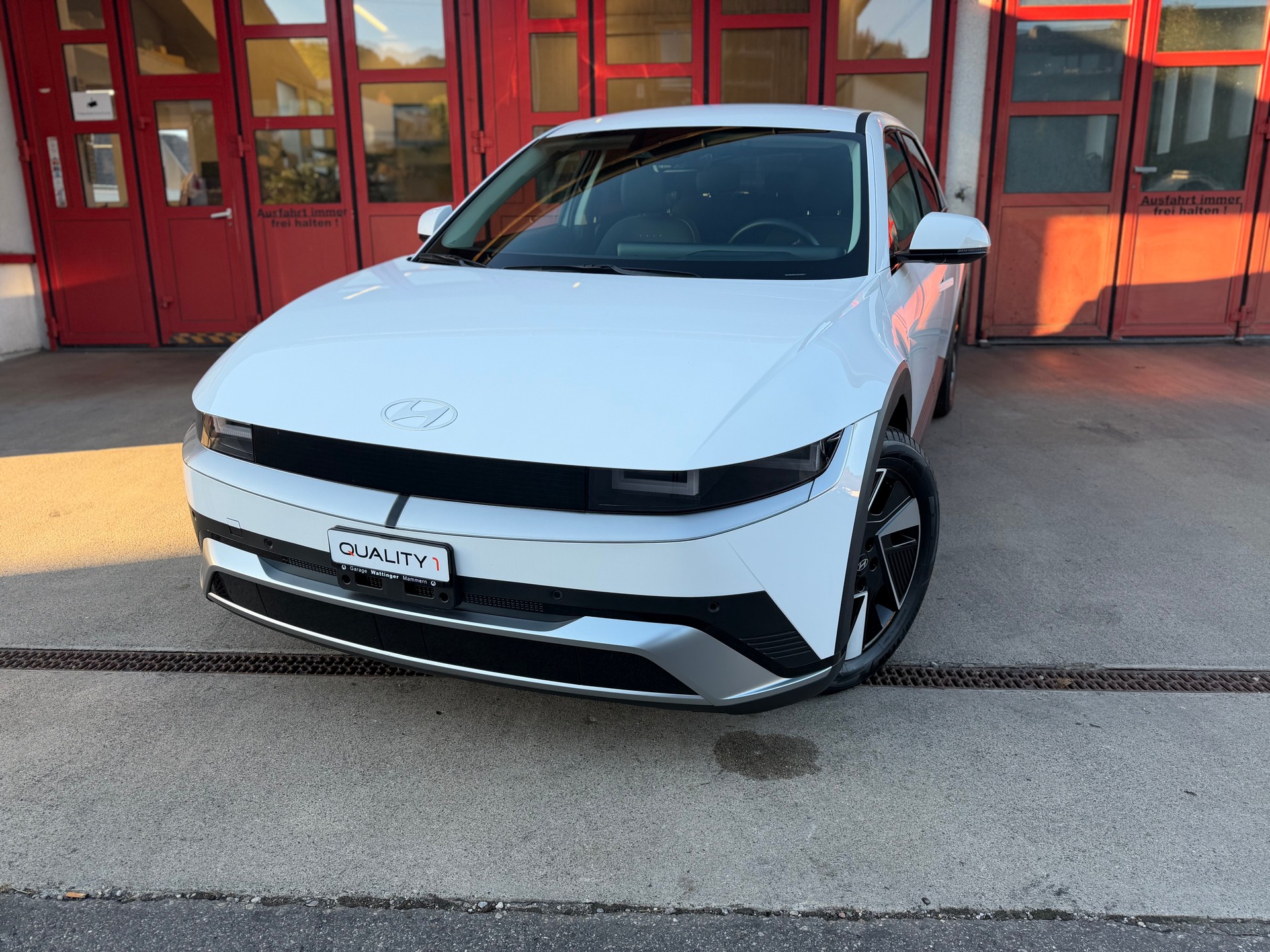 HYUNDAI Ioniq 5 84kWh Amplia 2WD Facelift / SoH 98%