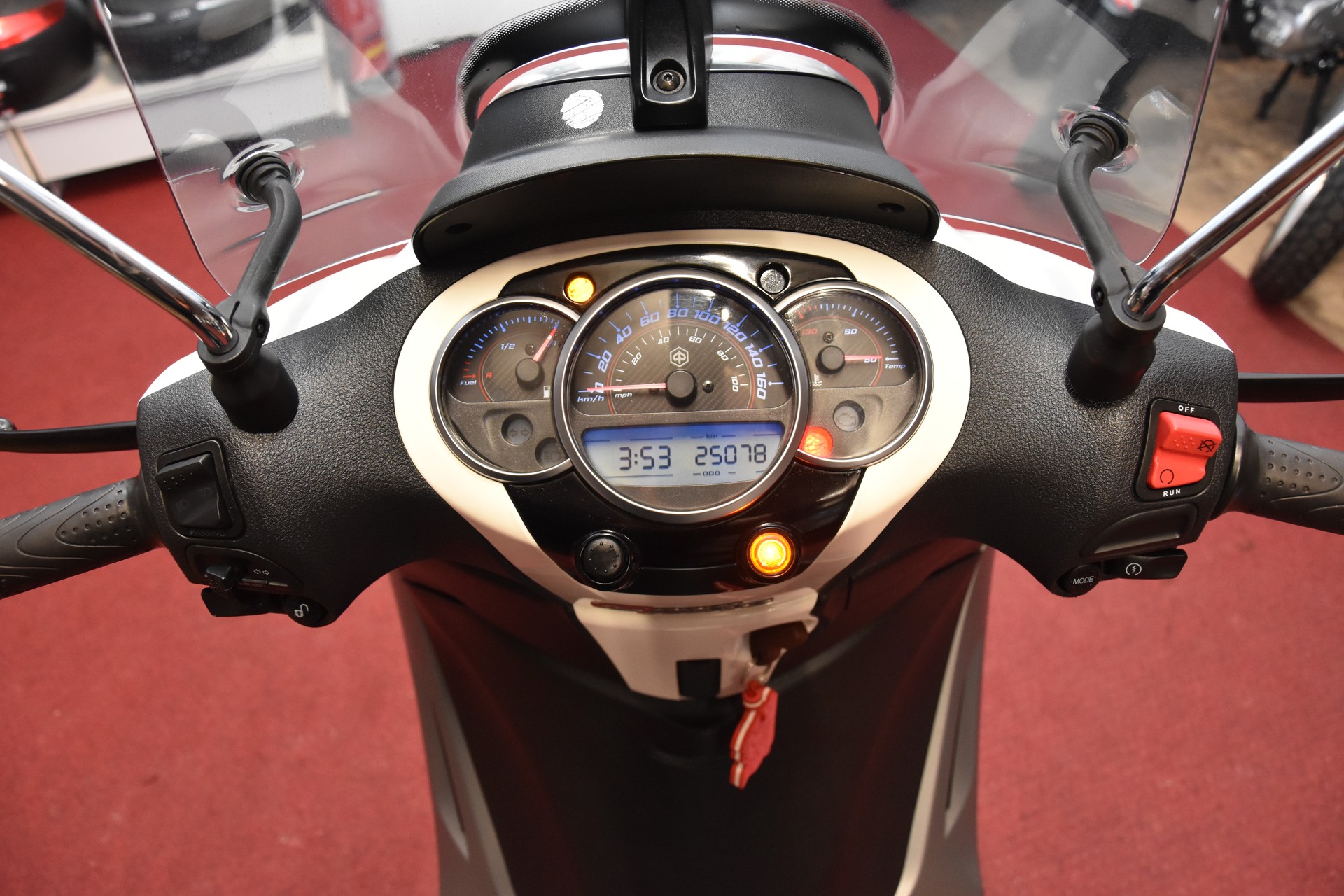 PIAGGIO Beverly 350 i.e. ABS-image-7
