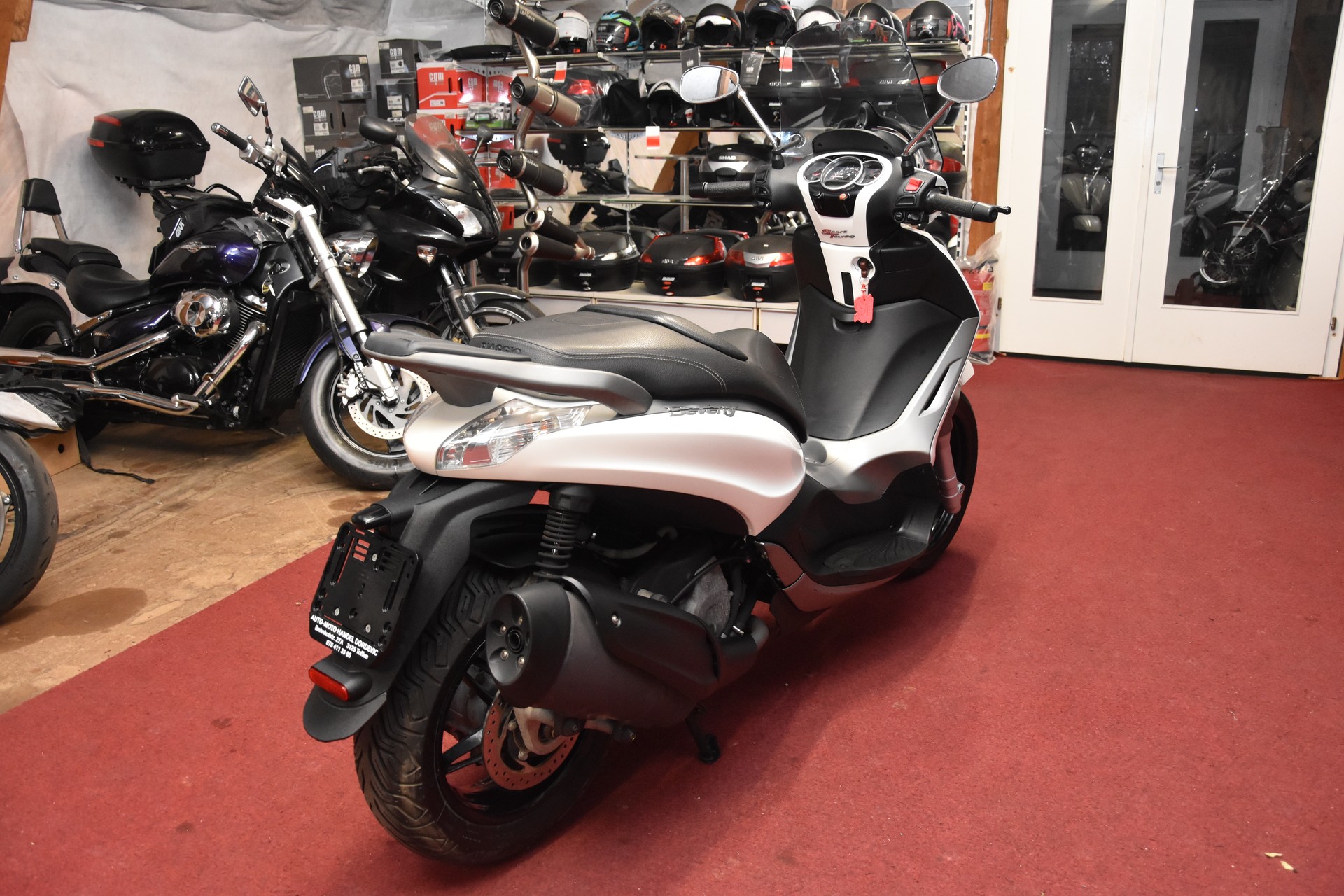 PIAGGIO Beverly 350 i.e. ABS-image-4